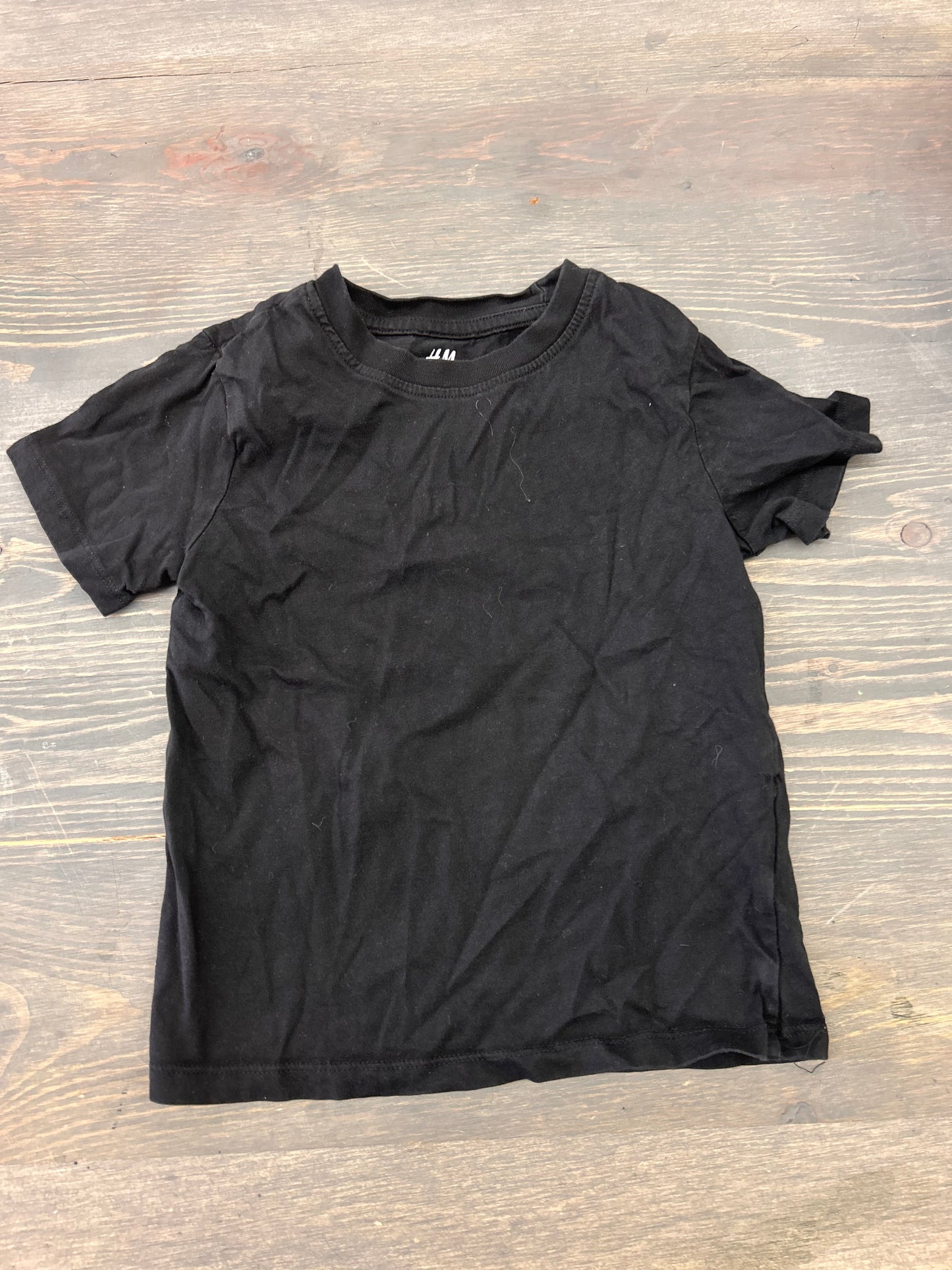 H&M black T-shirt