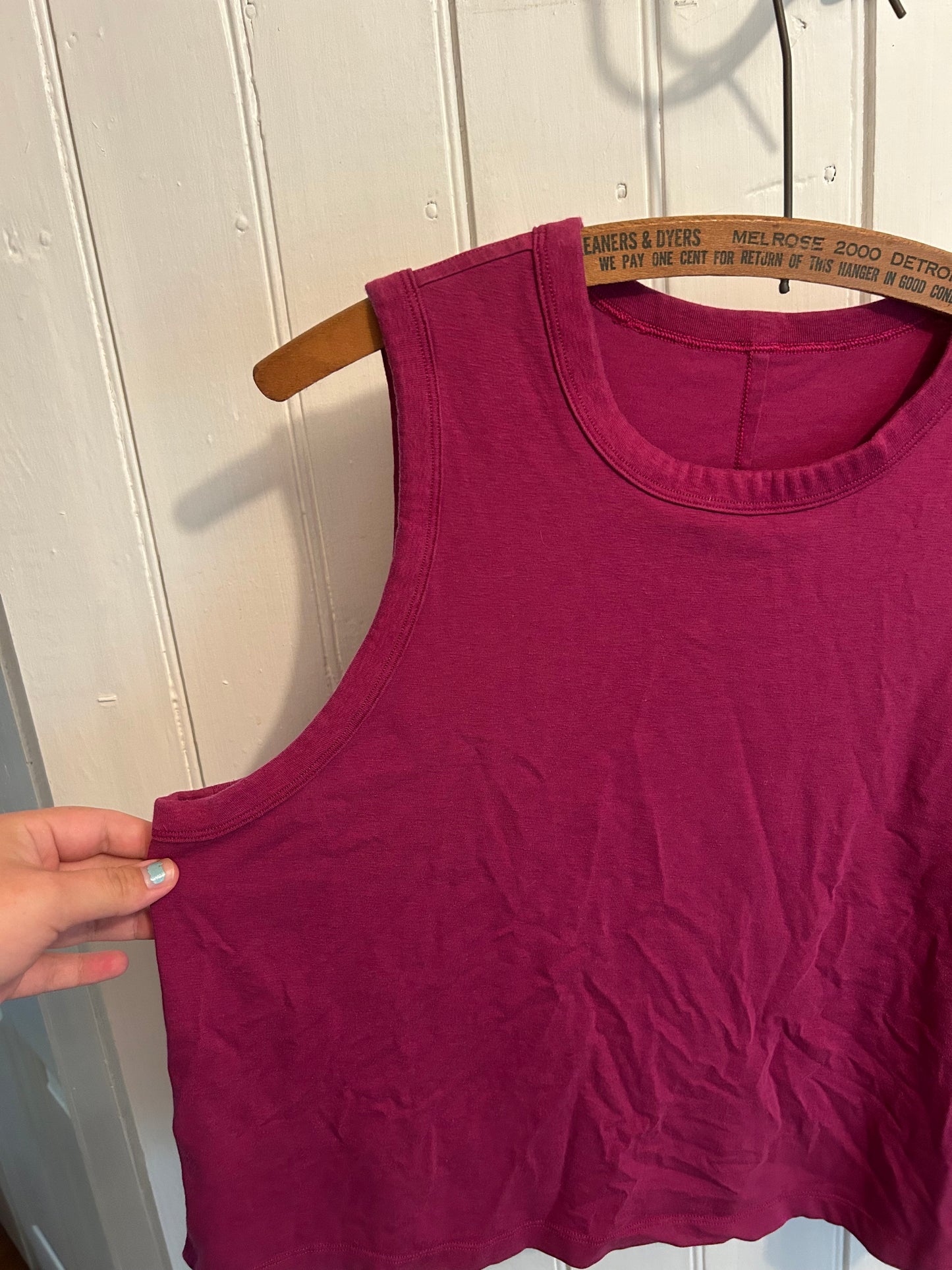 Lululemon medium pink cropped tank top
