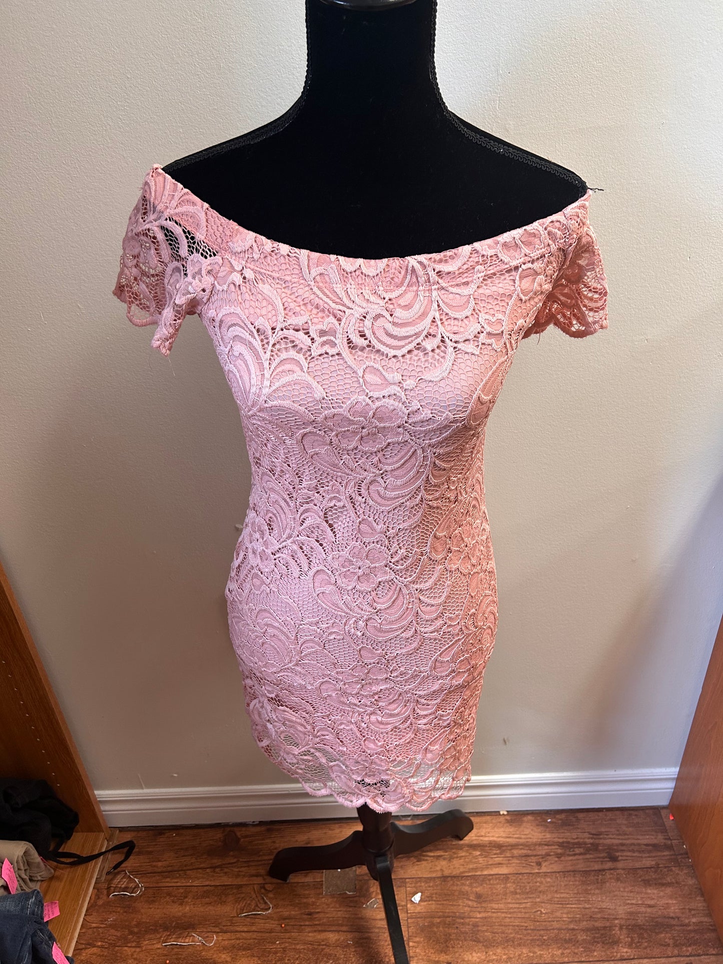 U2B medium pink lace mini off shoulder dress