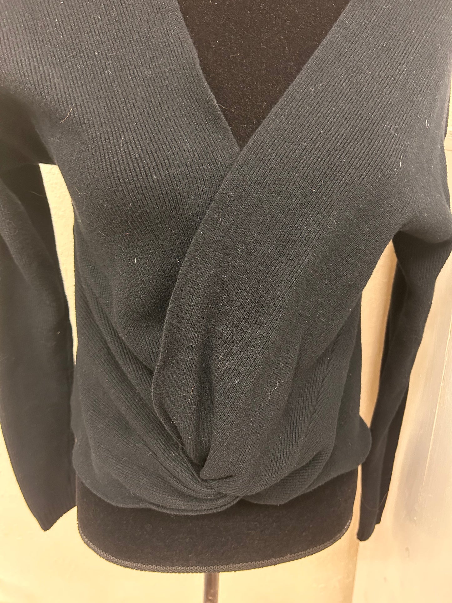 M medium black knit twist sweater