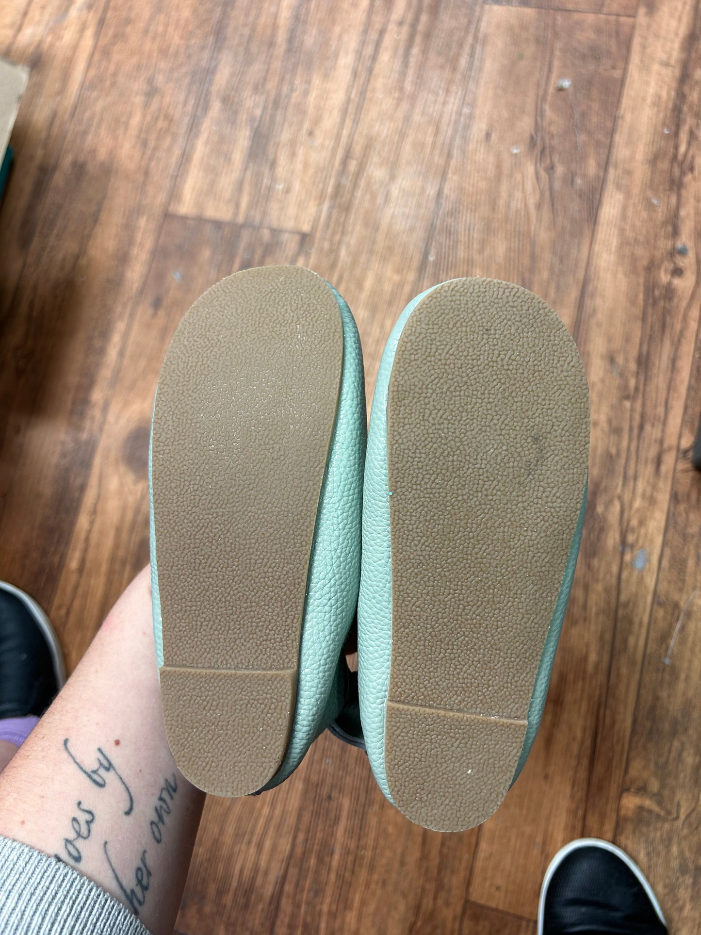 NEW West coast moccasins 13 mint ballet flats