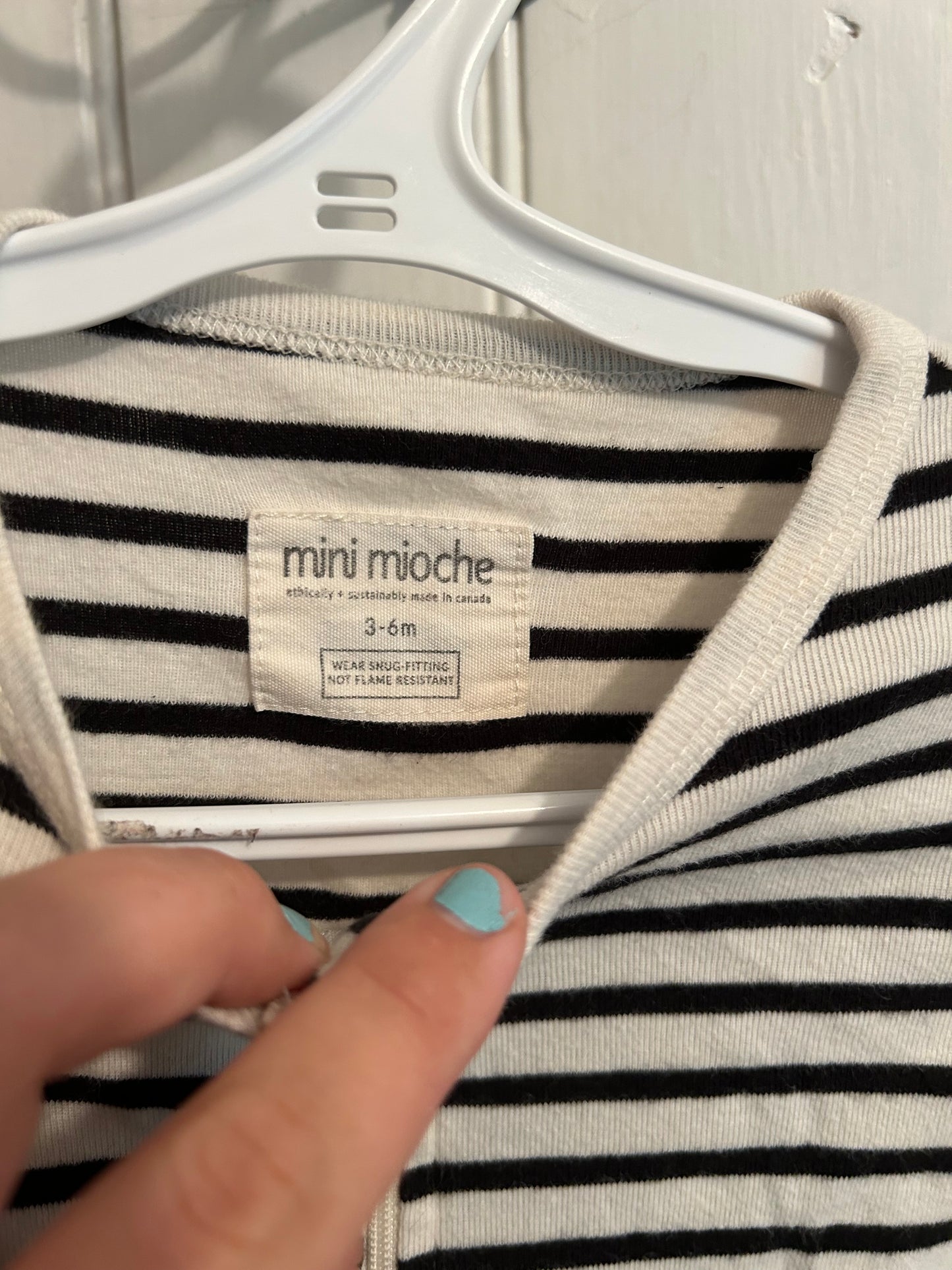 Mini mochie 3/6m black & white striped sleeper