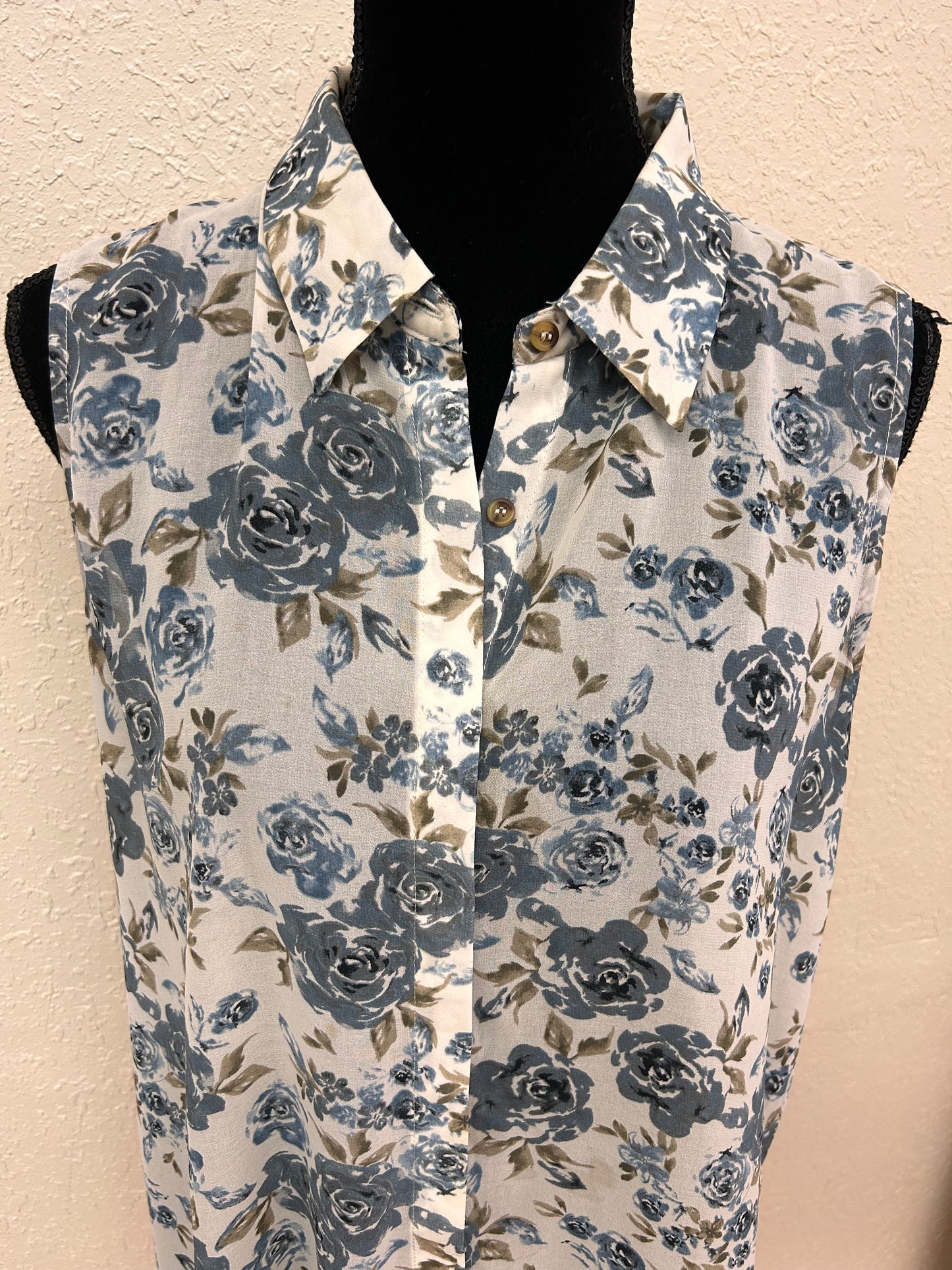 Mystree large blue floral sleeveless blouse