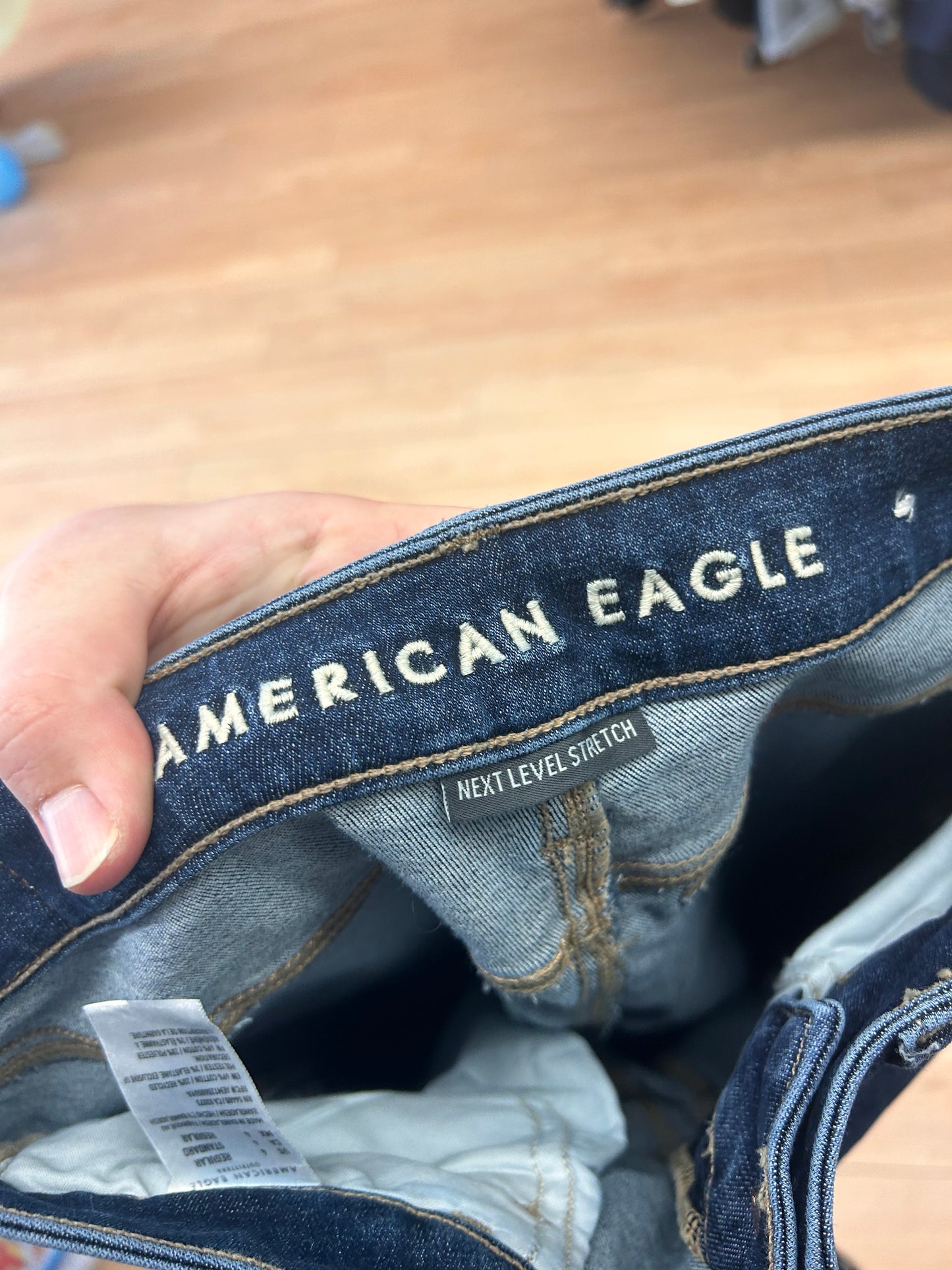 American eagle 4 dark wash skinny jeans