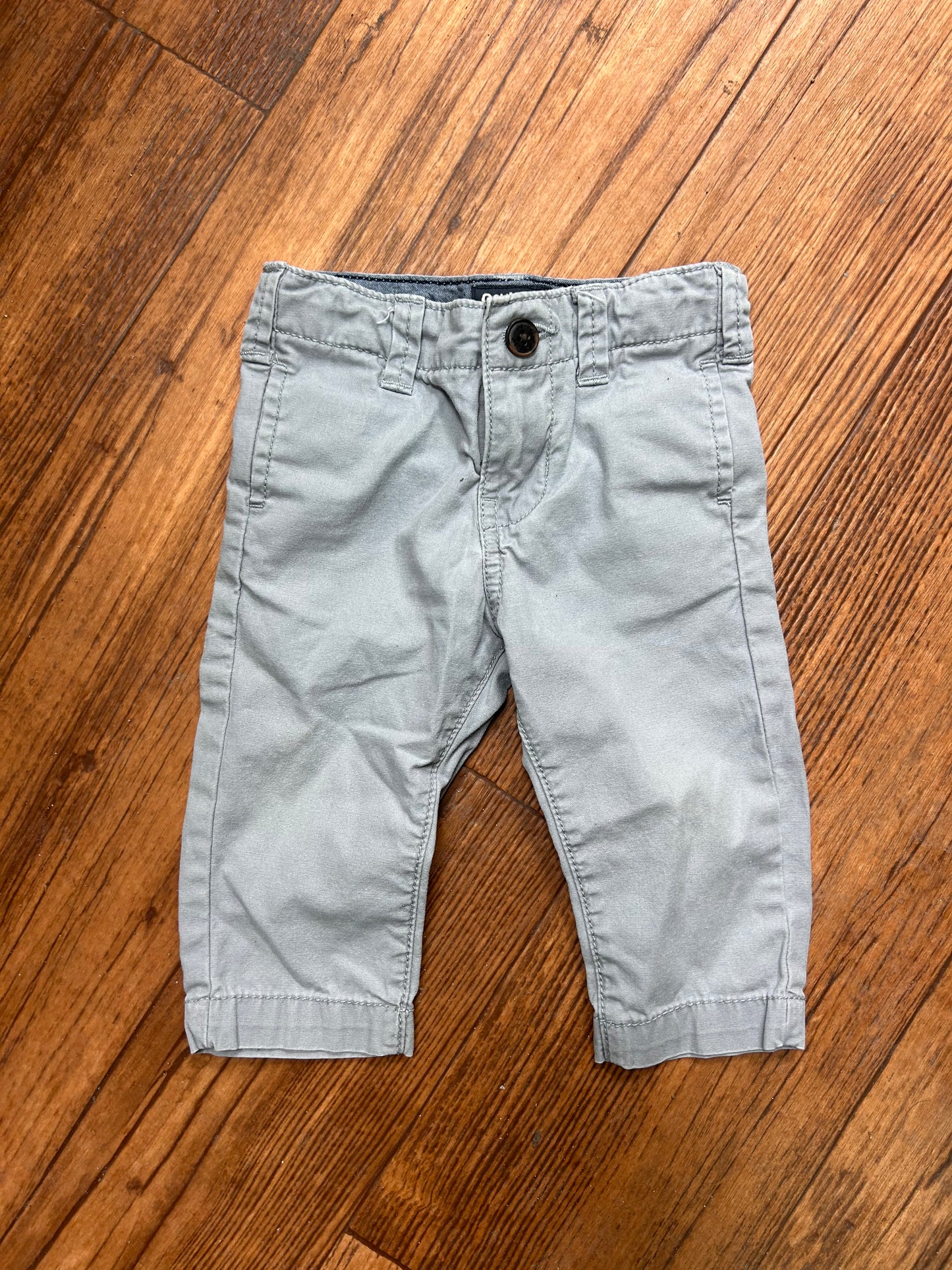 Oshkosh 6m grey khaki pants