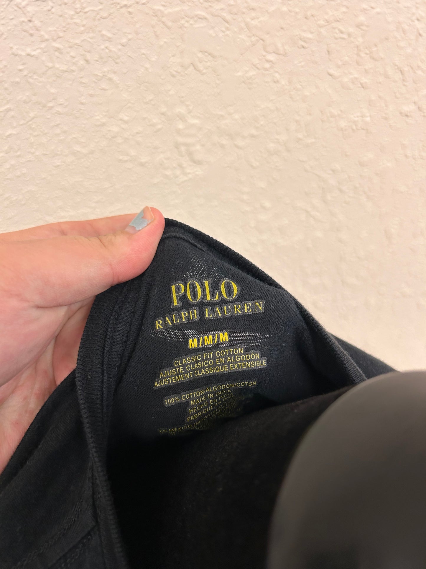 Polo medium black tshirt