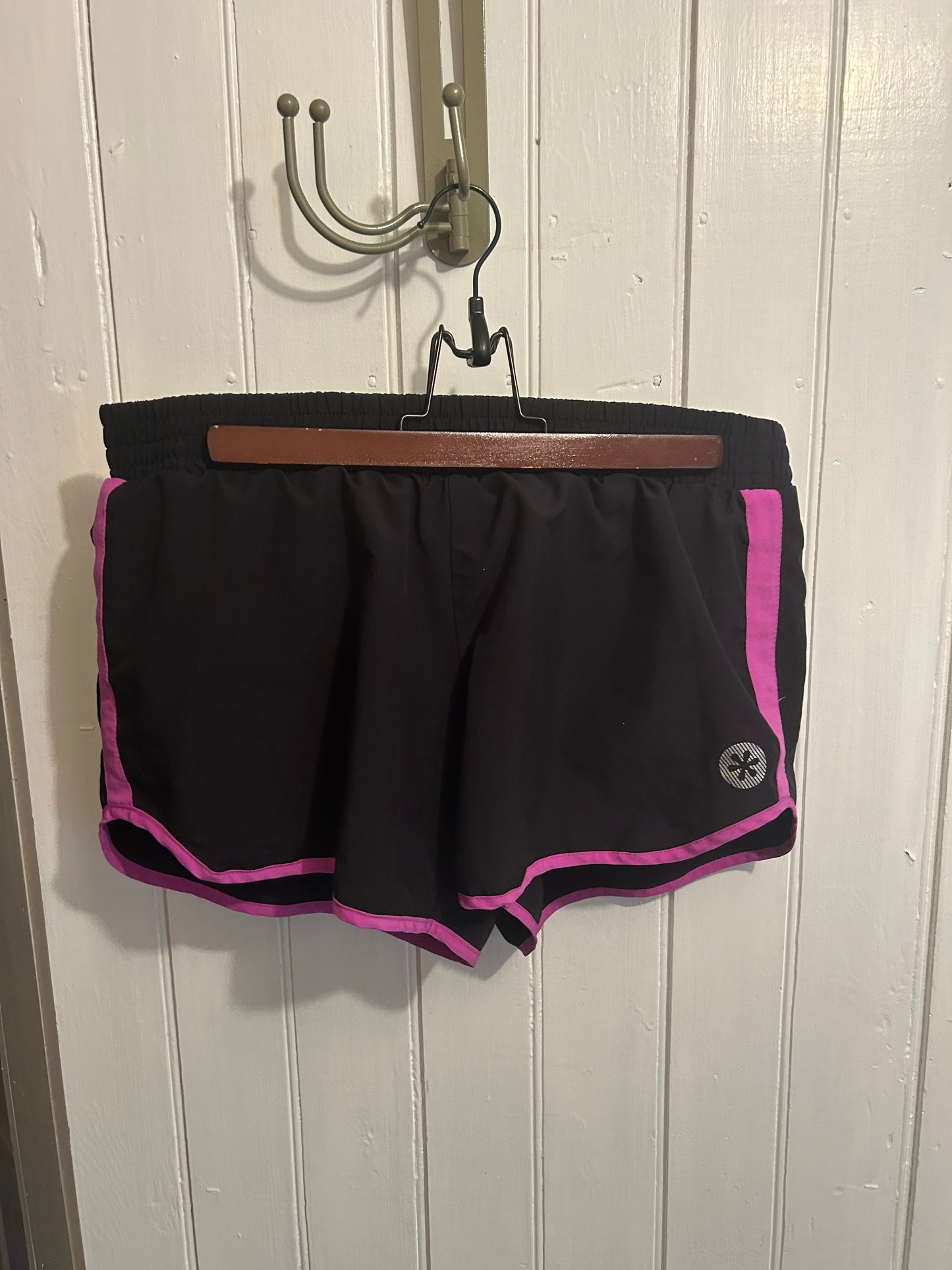 Old navy active large black & pink athletic shorts