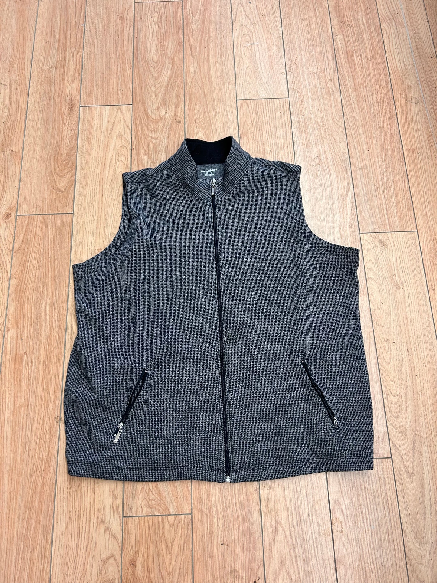 Allison Daley xl grey vest