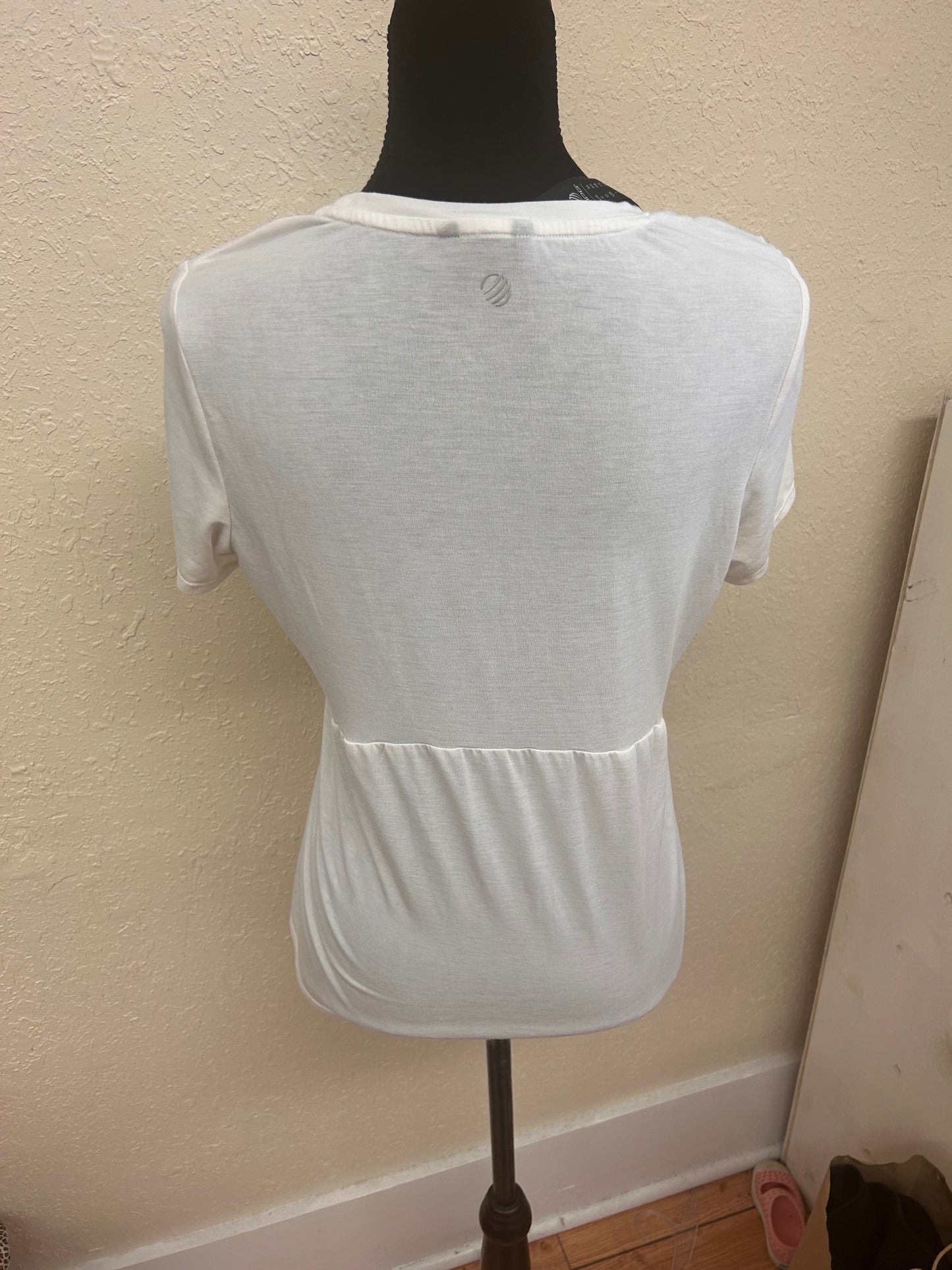 MPG medium white peplum top