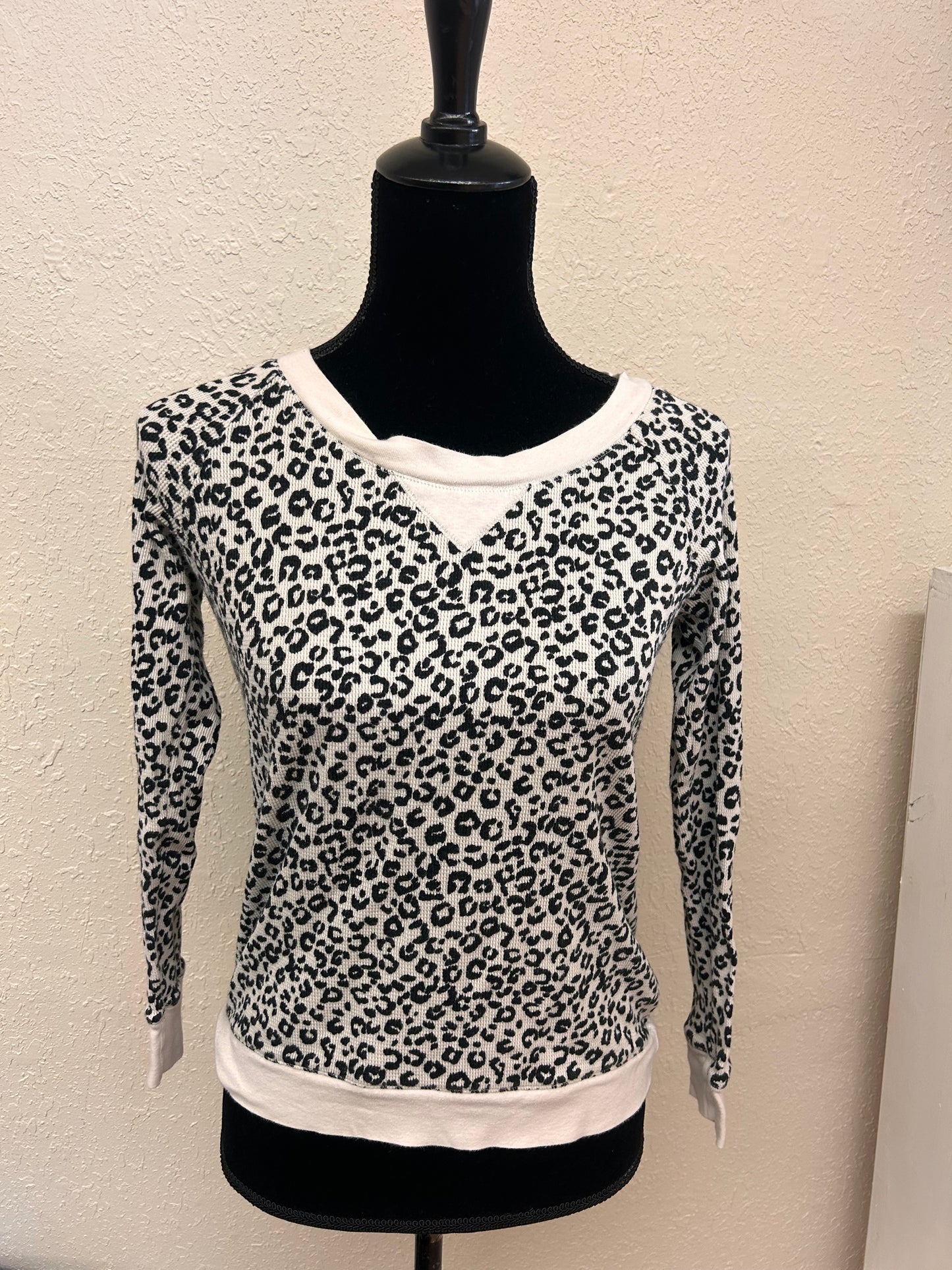 Victoria secret xs cheetah long sleeve top