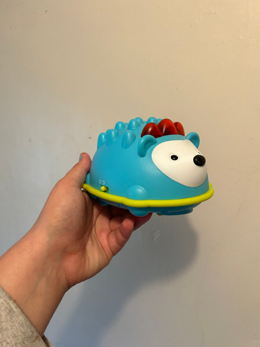 Skiphop hedgehog follow me toy