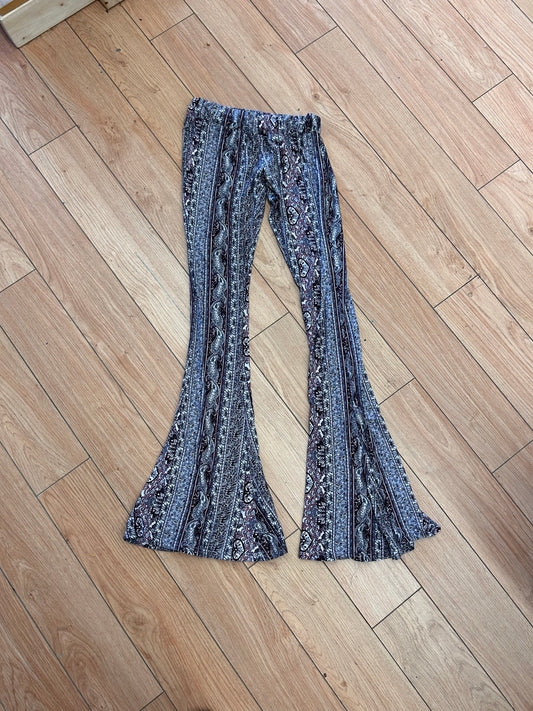 UK2LA small grey & red Aztec flare pants