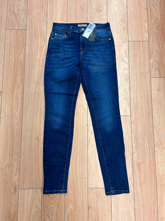 NEW Guess 26 medium wash skinny jeans