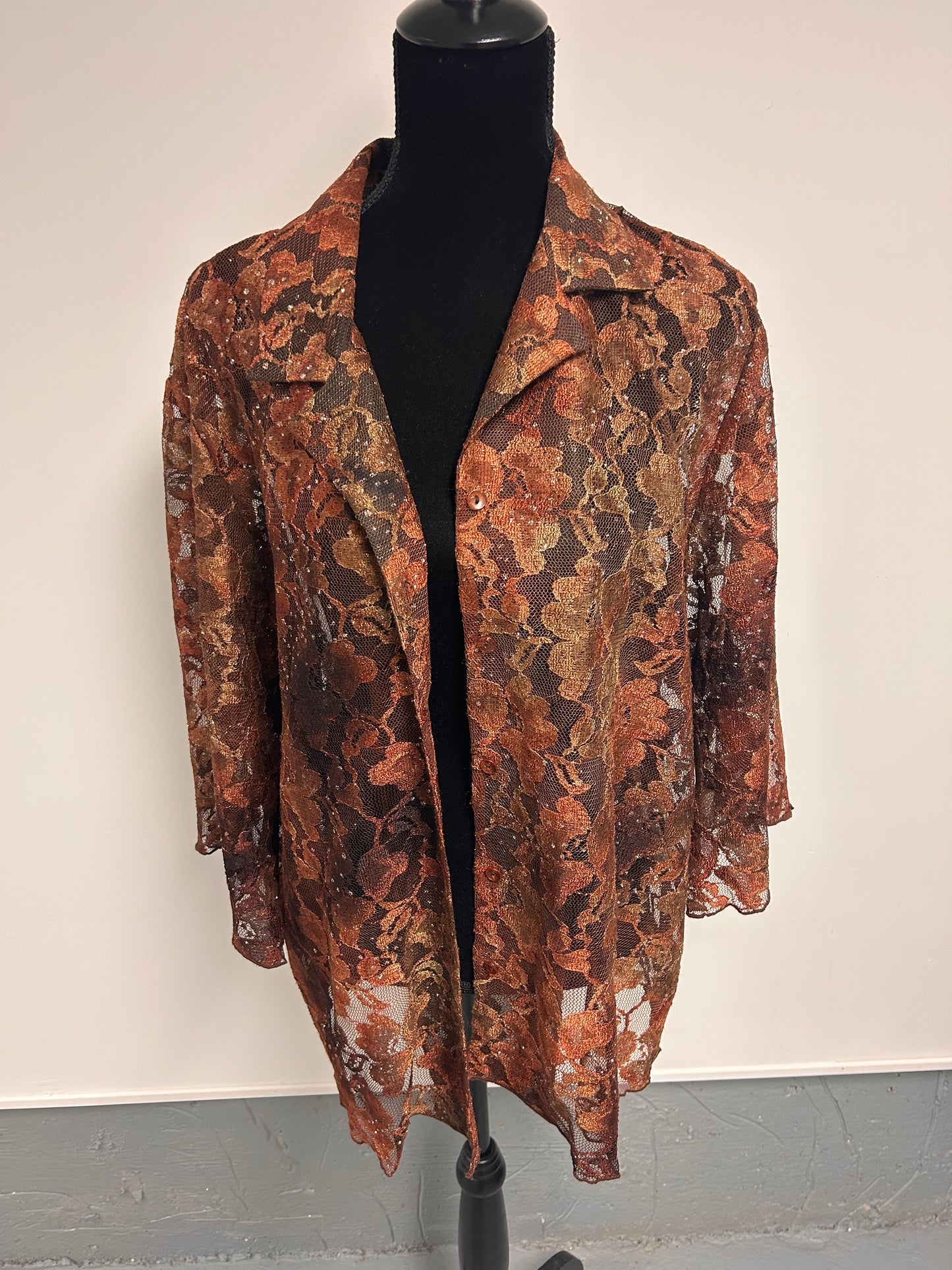 Brooke Chapman 20 brown lace kimono