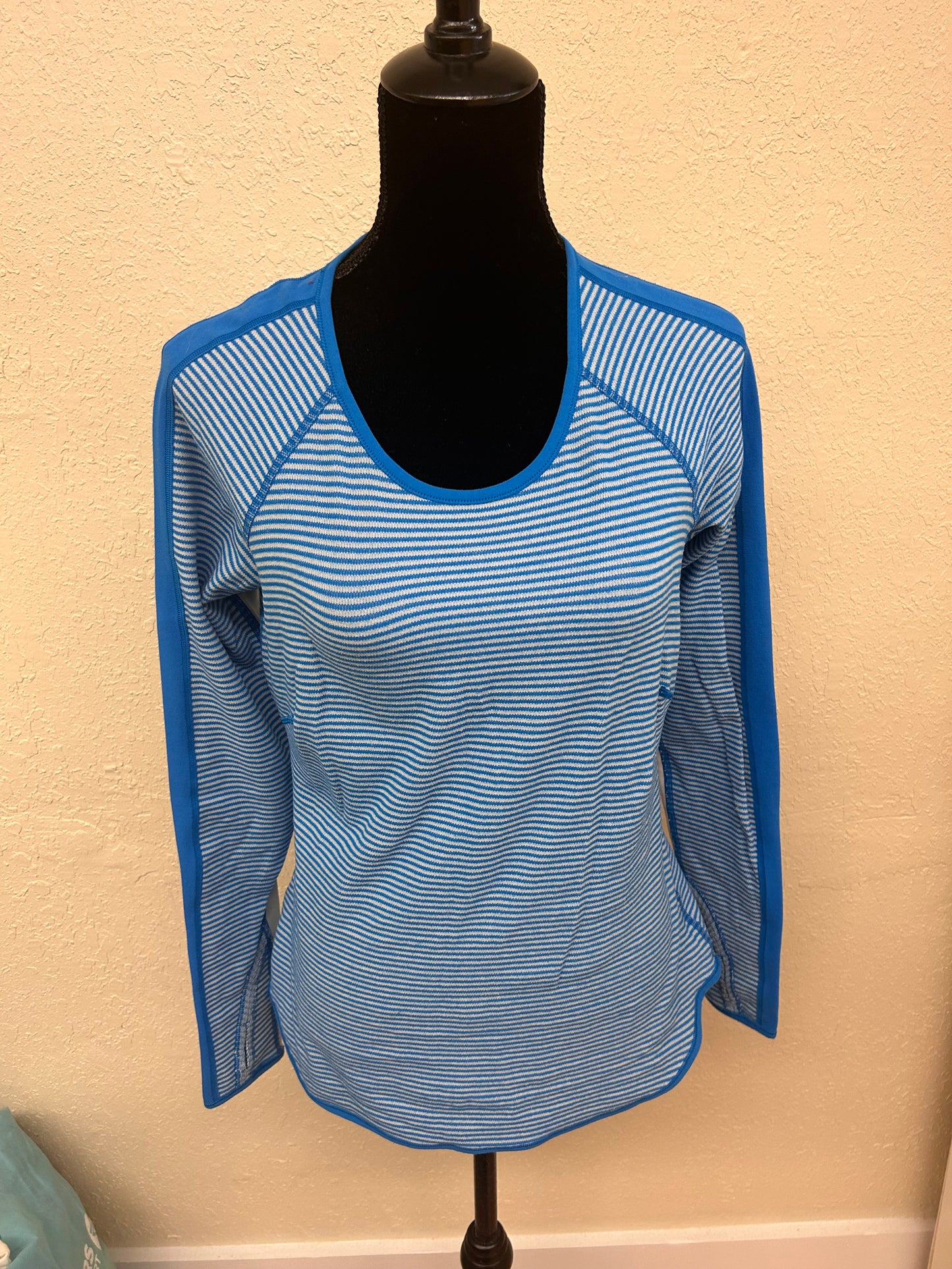 Lululemon 12 blue striped reversible long sleeve shirt