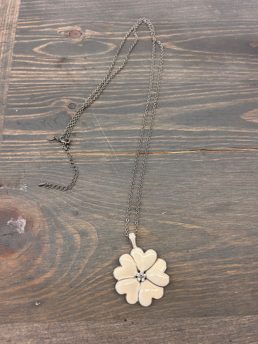 White flower Necklace