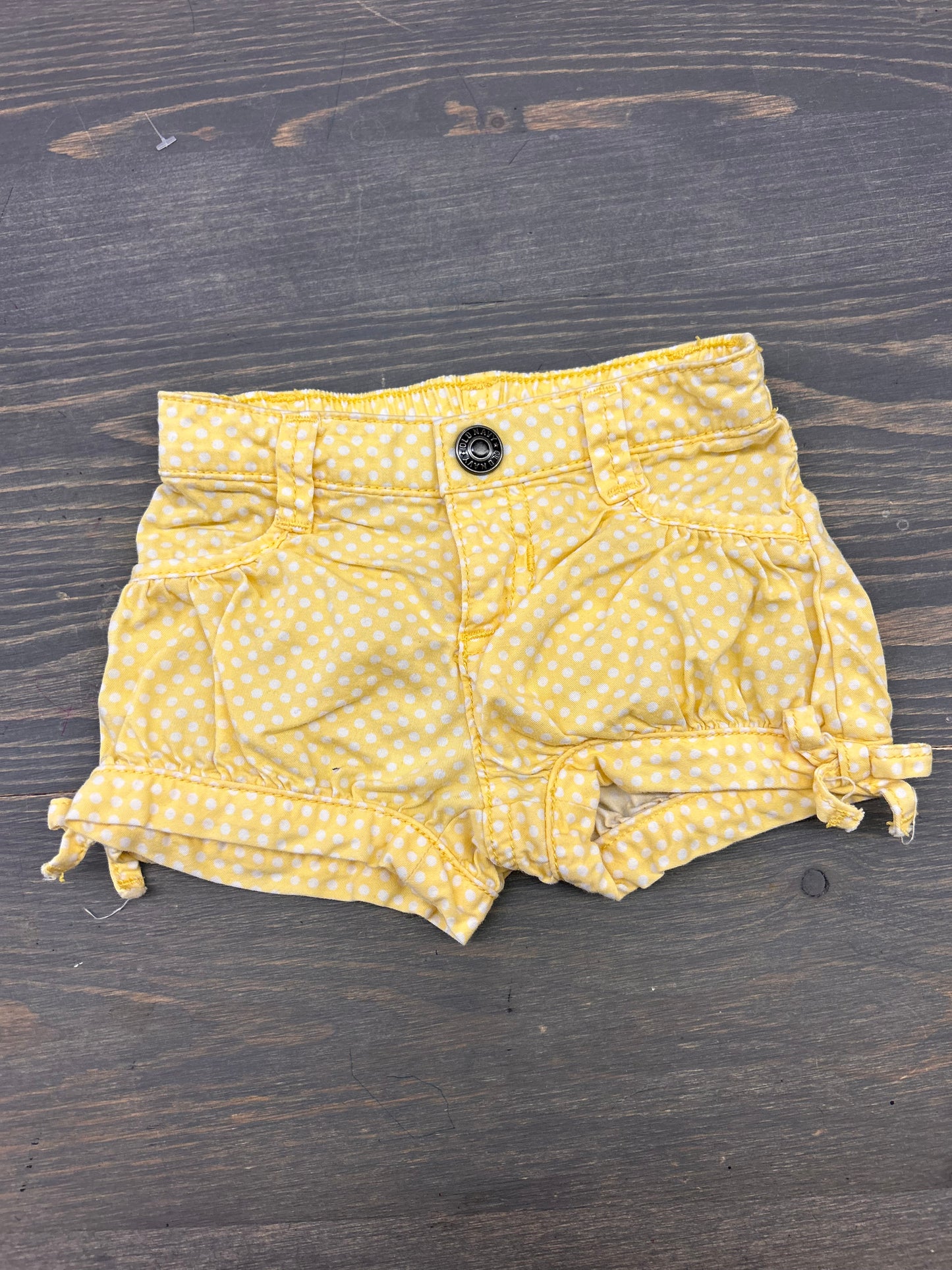 Old navy 3/6m yellow gingham shorts