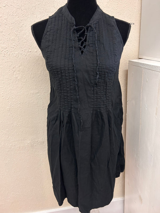 Old navy small black sleeveless midi dress