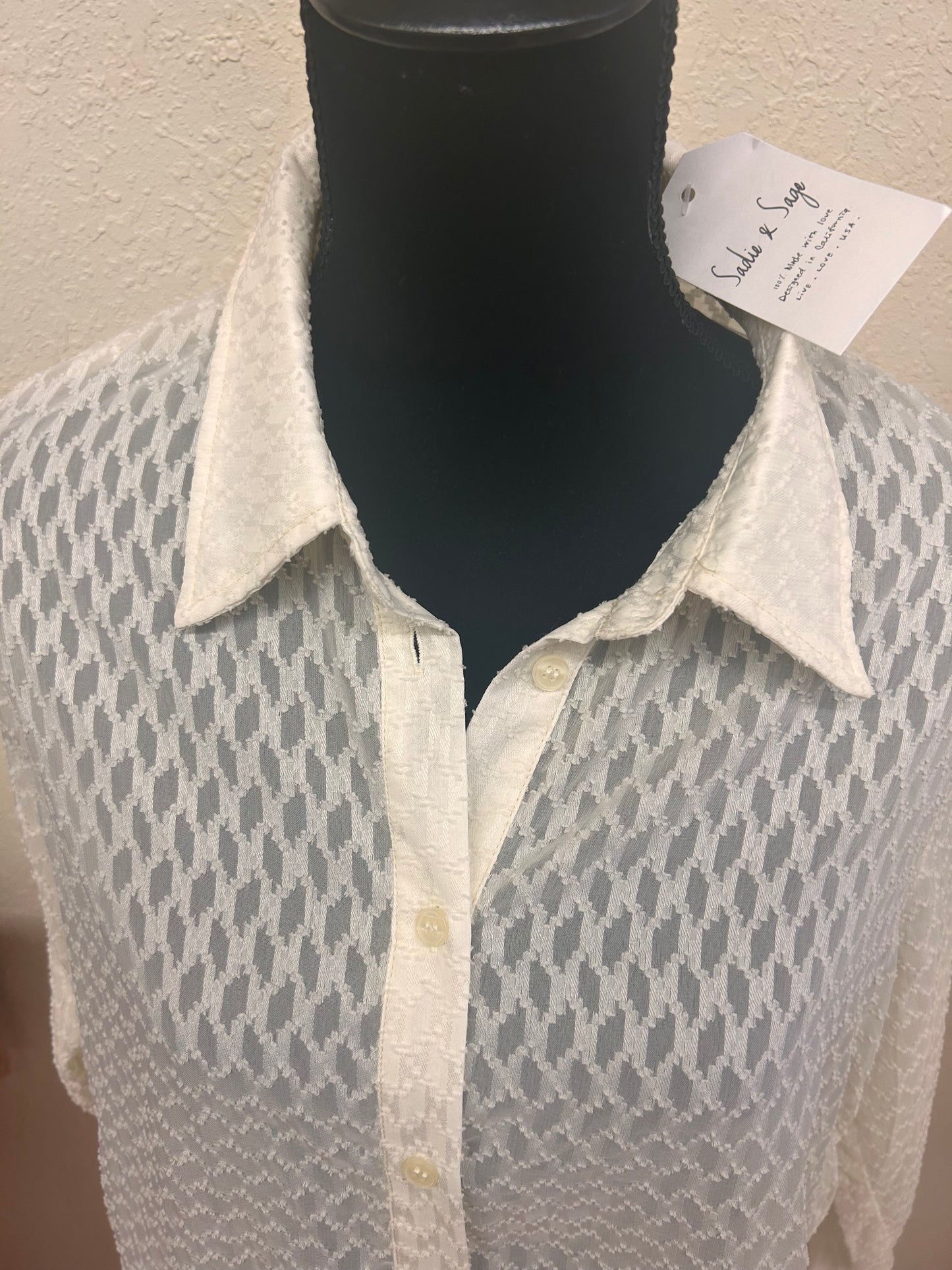 NEW Sadie & sage medium white sheer button up blouse