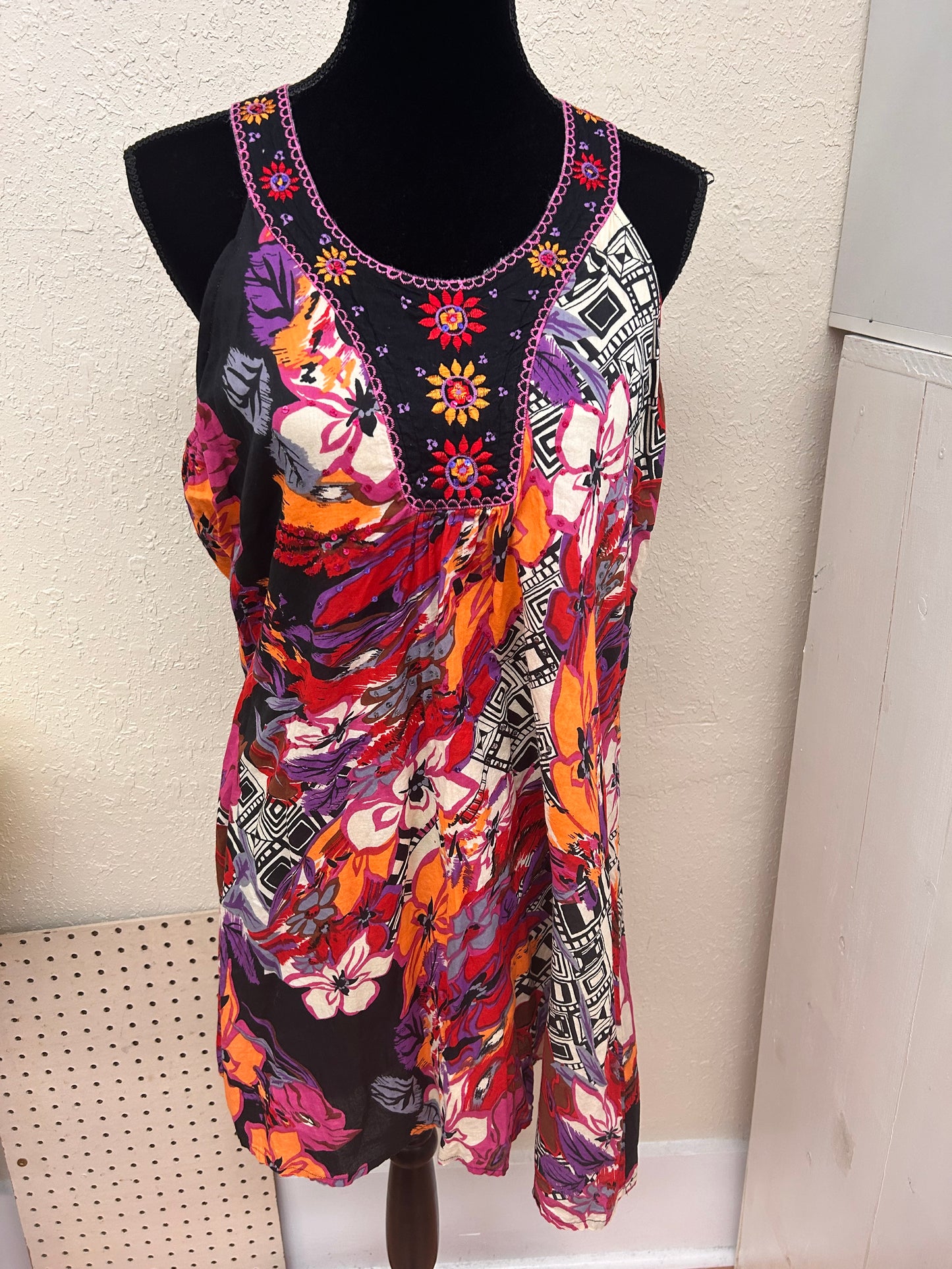 Minkas large orange & pink floral like dress