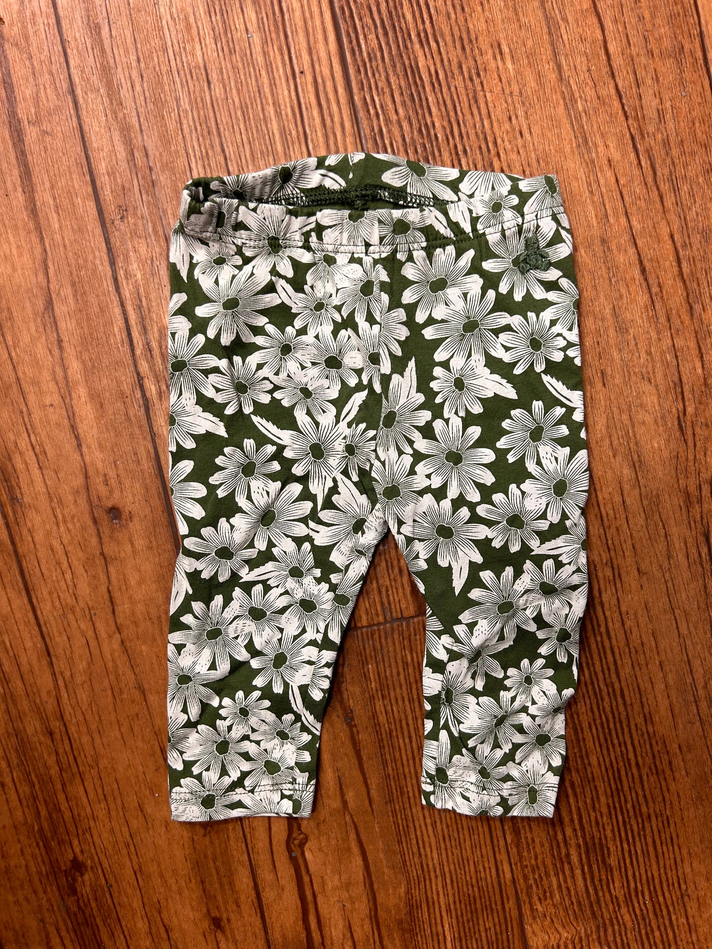 Gap 3/6m green & white floral leggings