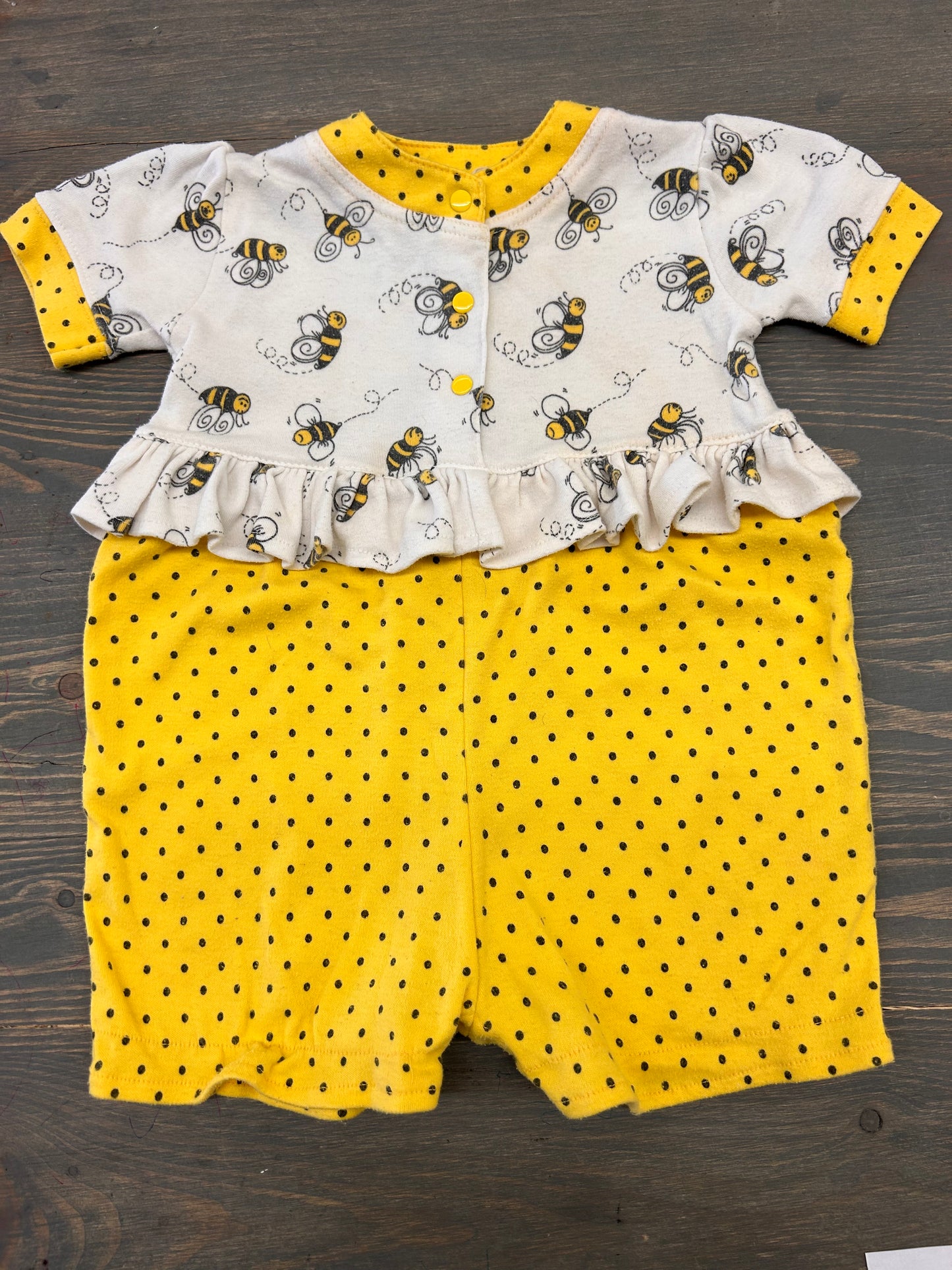 Vintage just chuckles 18m yellow bee romper