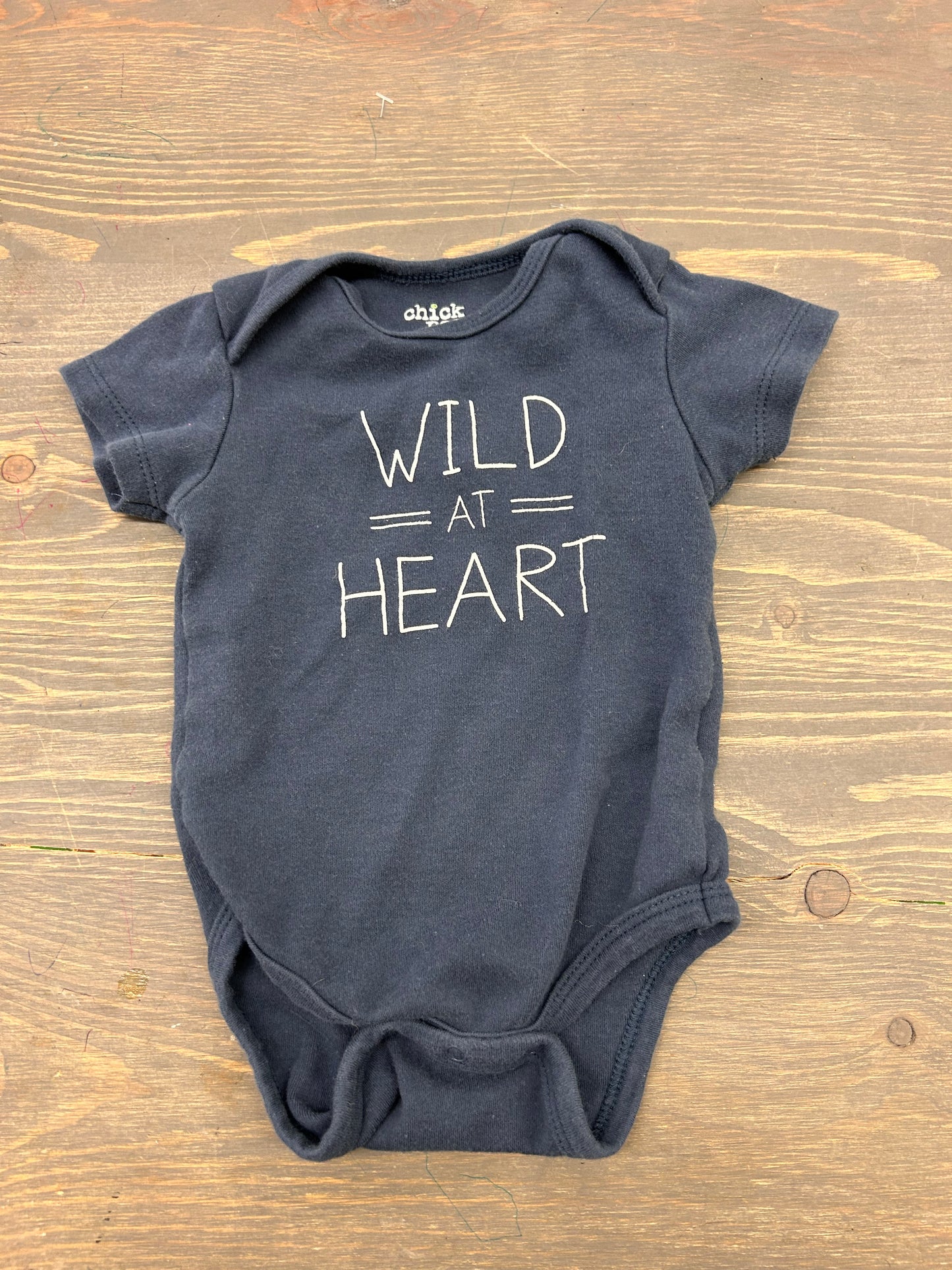 Chick pea 6/9m wild heart onesie