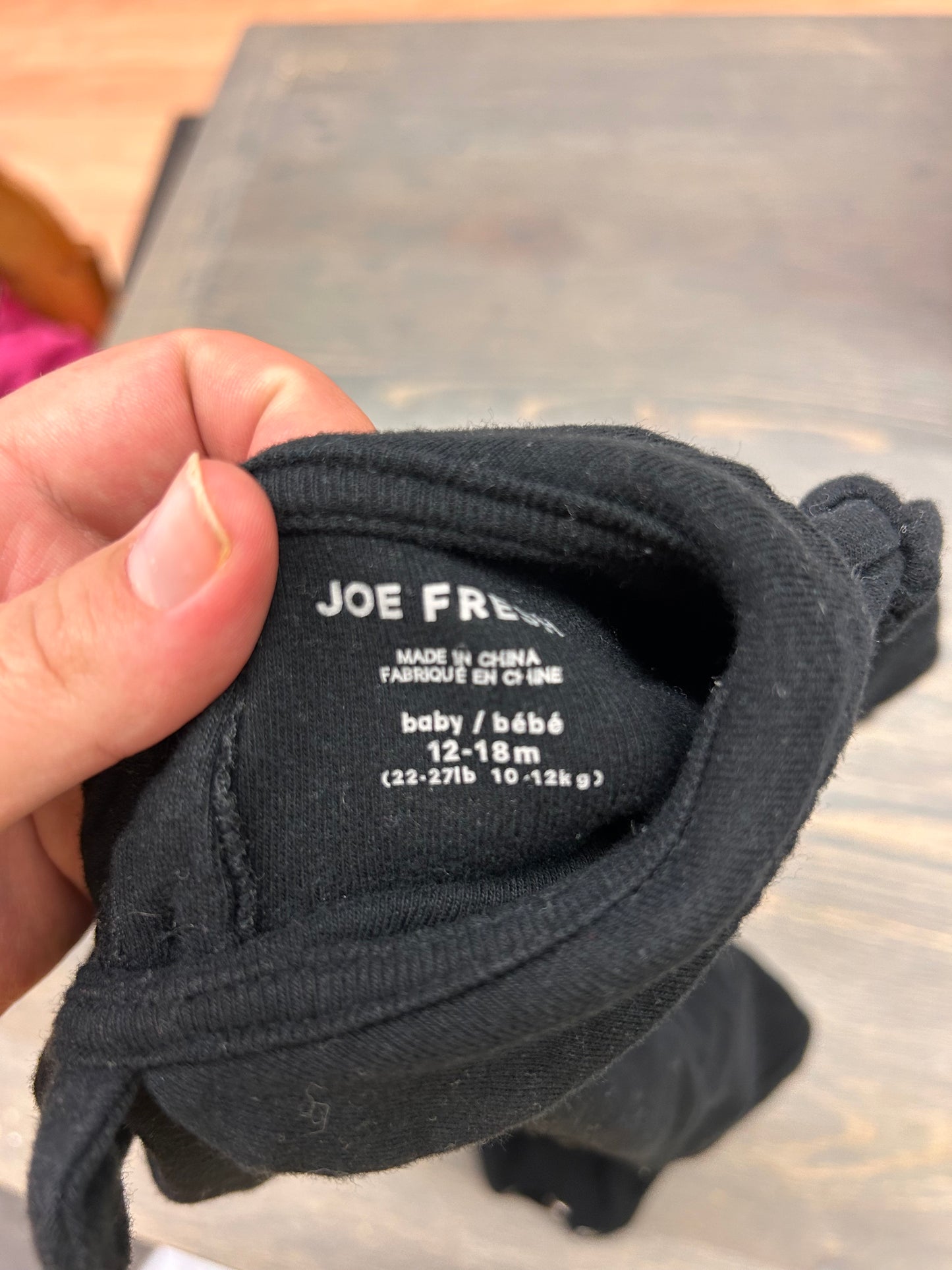 Joe fresh 12/18m black collard onesie