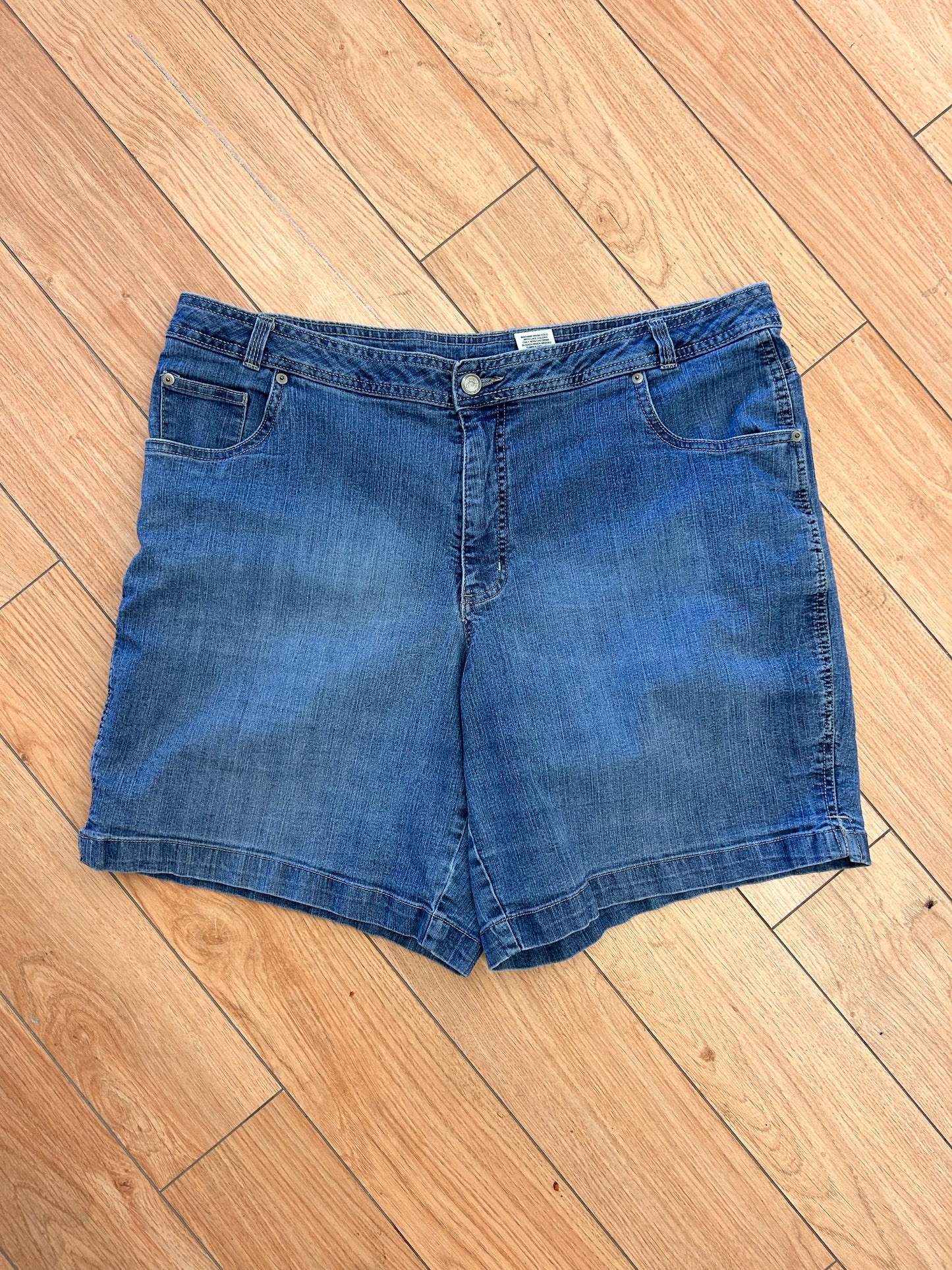 JMS 18w light wash denim shorts