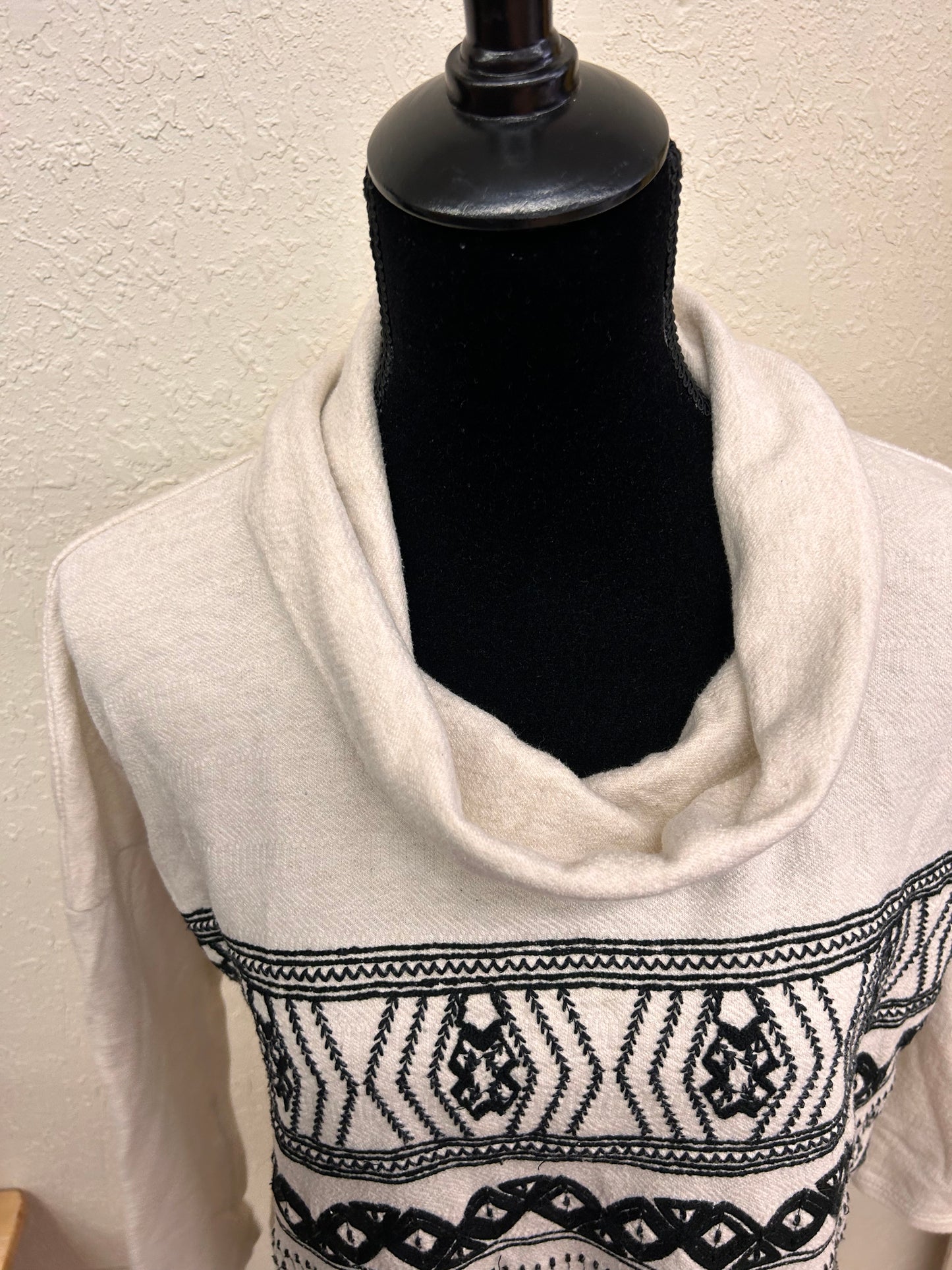 Lucky brand medium white & black embroidered cowl neck sweater