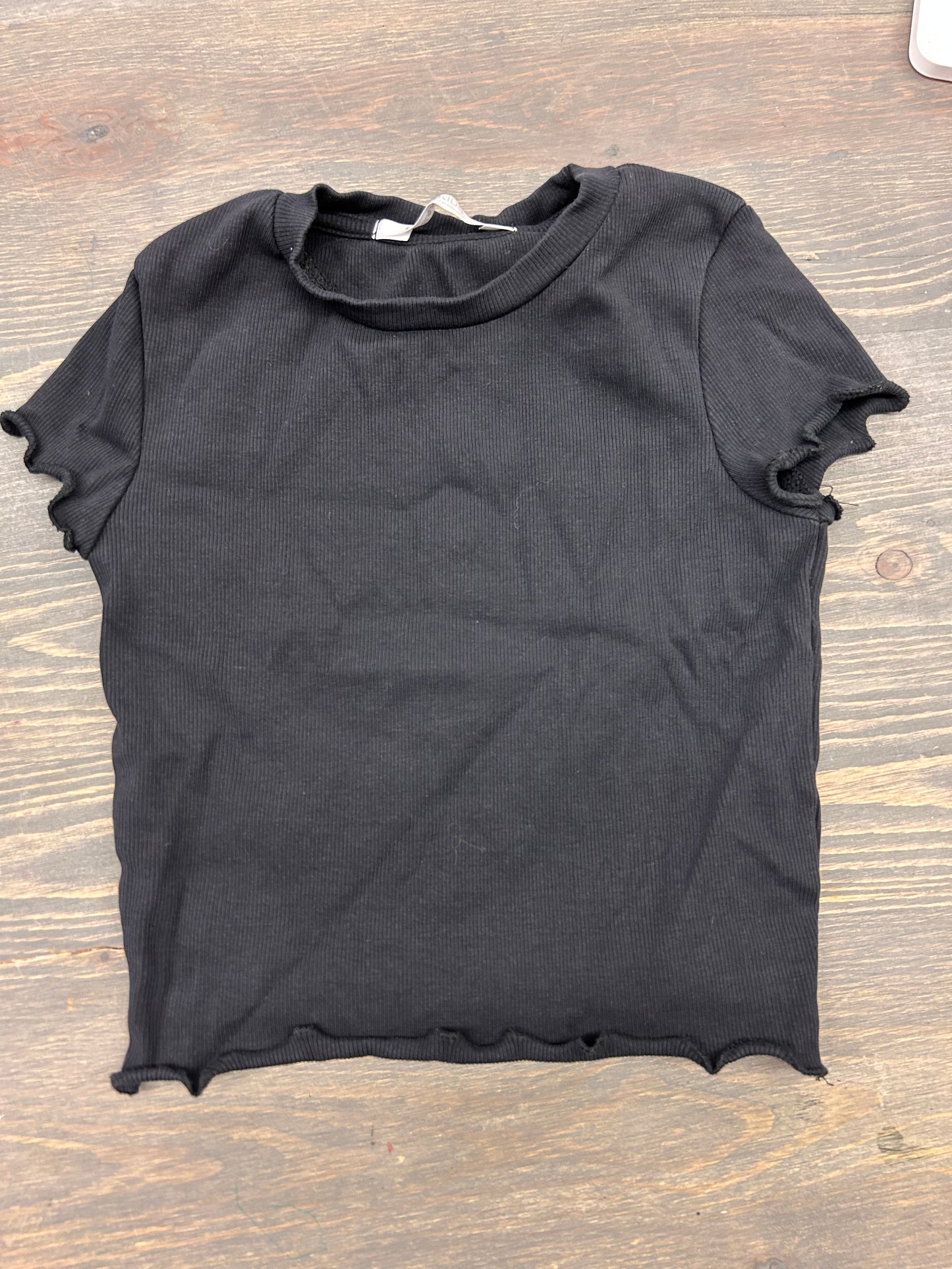 Urban kids 10/12 black scalloped edge top