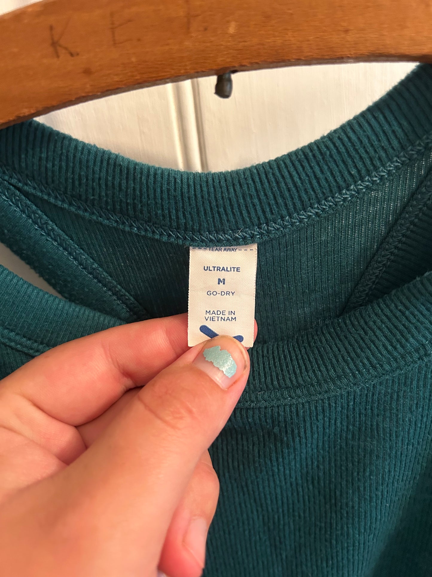 Old navy active maternity medium green tank top