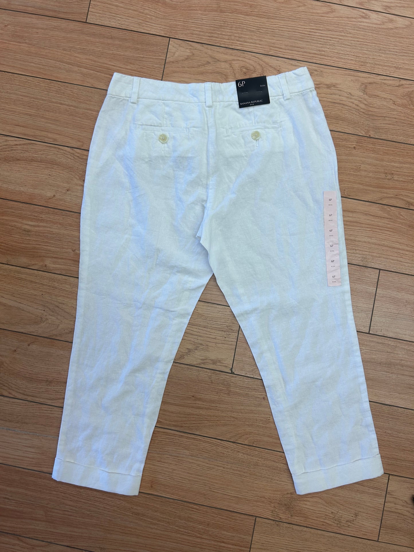 NEW banana republic 6 petite white capris