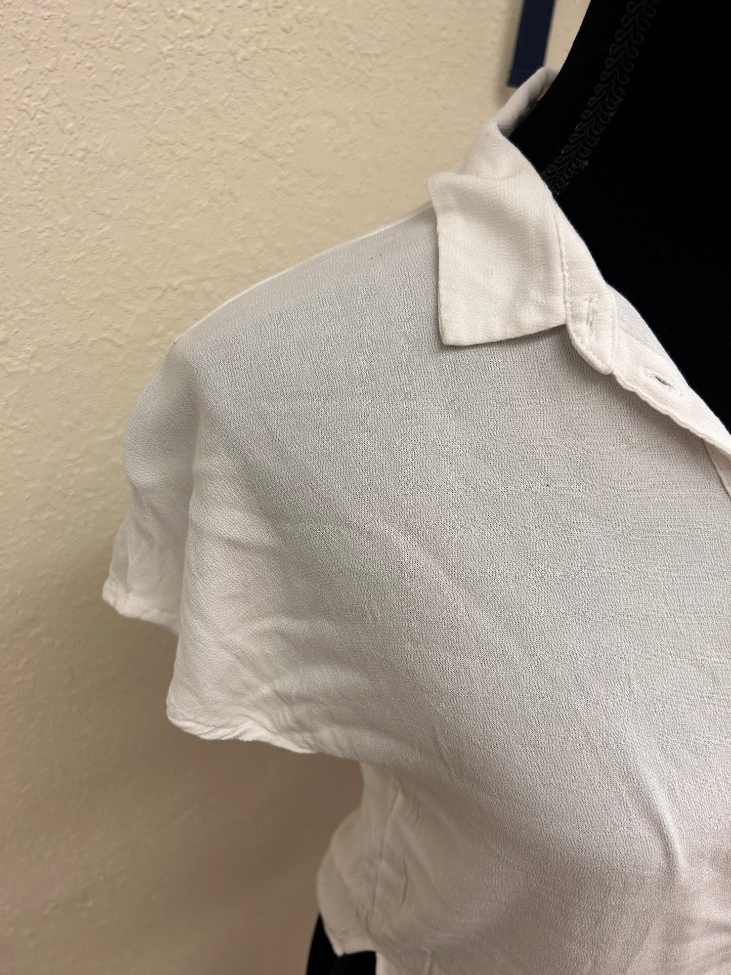 Divided H&M 4 white button up shirt