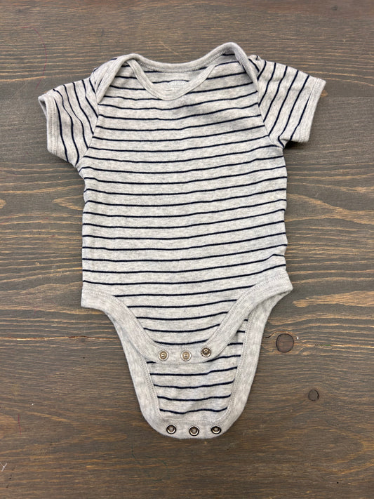 Old navy 0/3m grey striped onesie