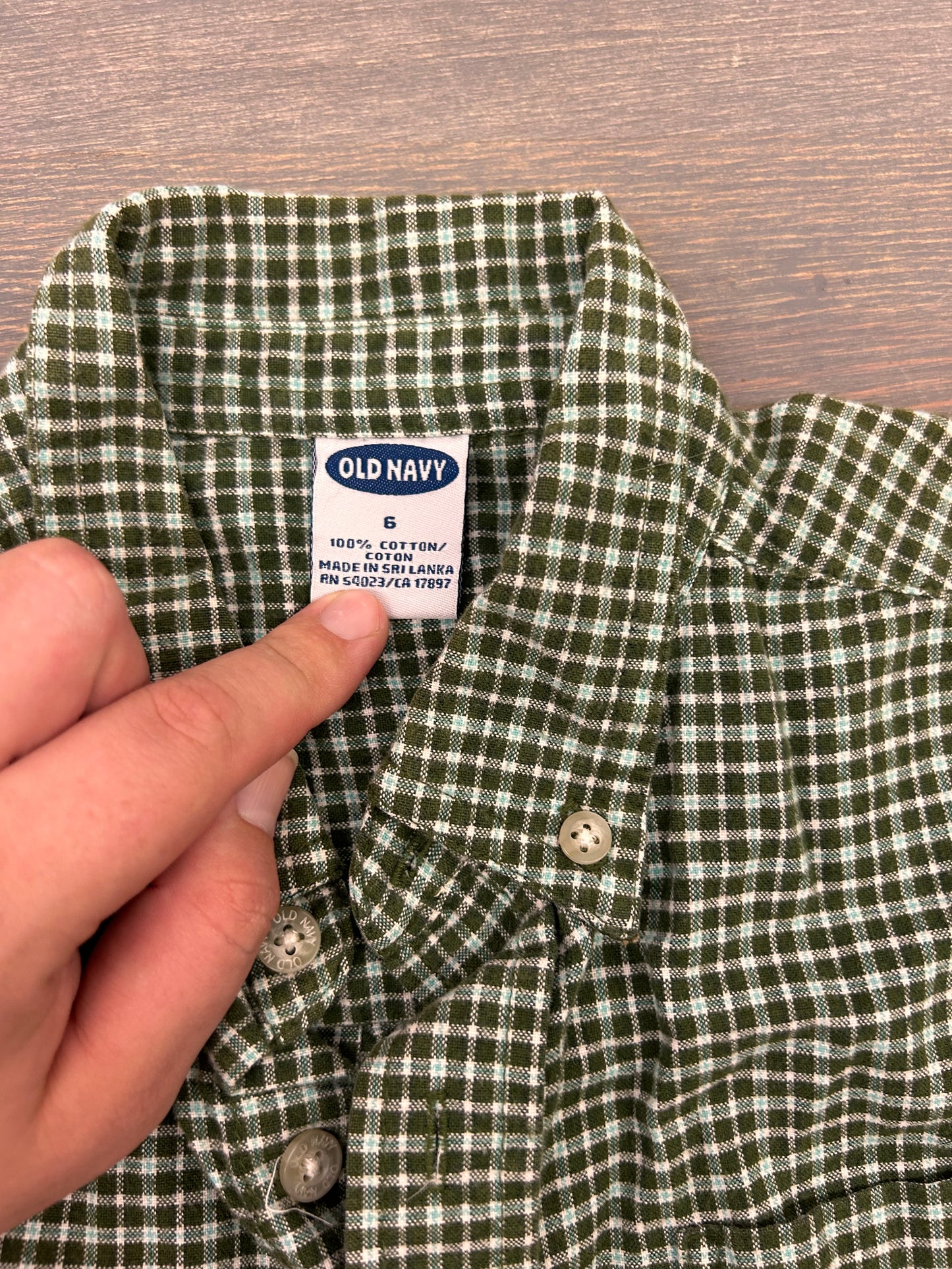 Old navy 6 green plaid short sleeve shirt