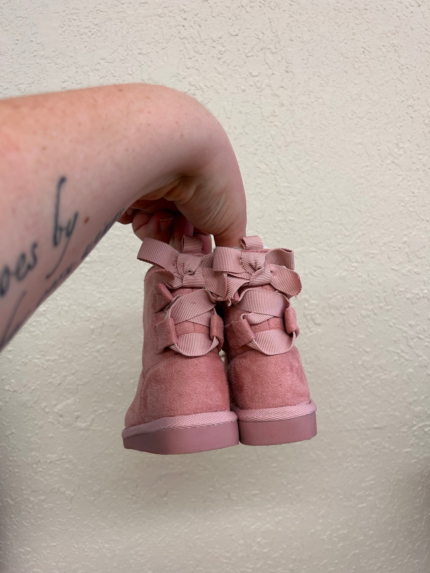 Joe fresh pink ugg boots