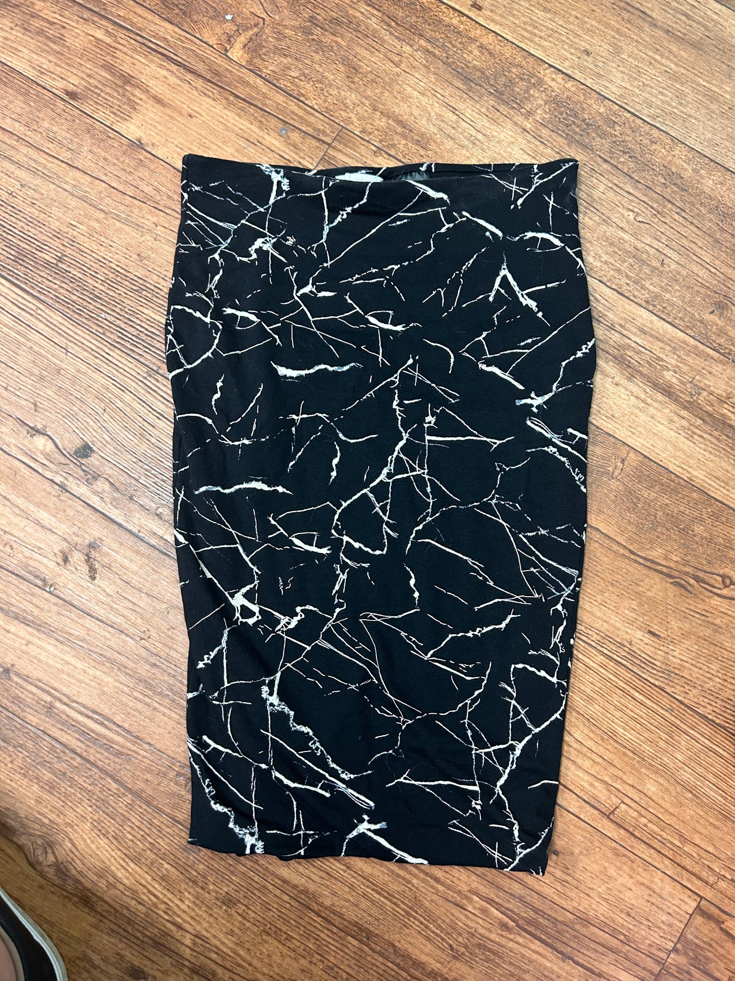 H&M small Black marble pencil Skirt