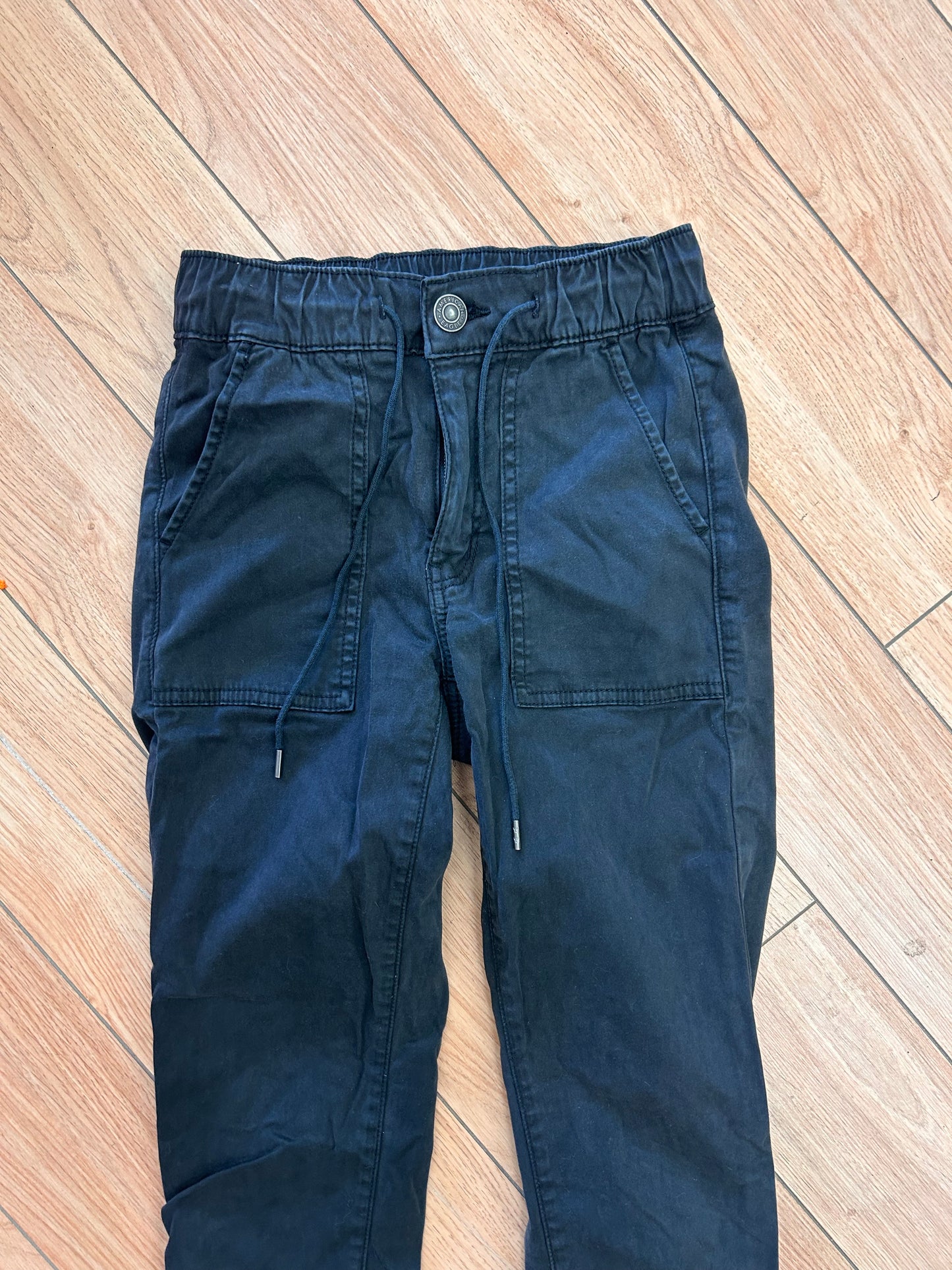 American eagle 0 black denim cargo pants