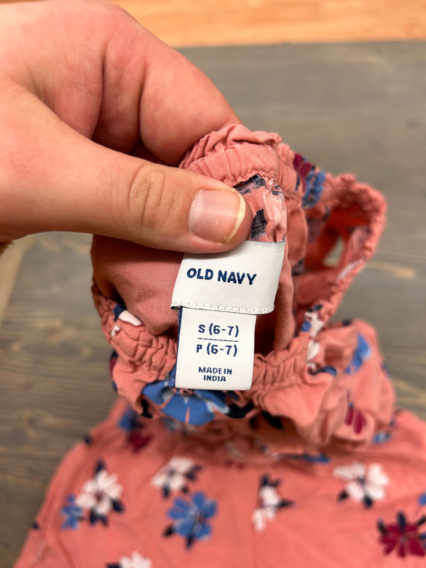 Old navy 6/7 pink & blue floral romper