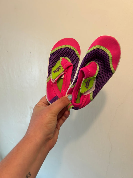 Swim school toddler 7/8 neon swim shoes