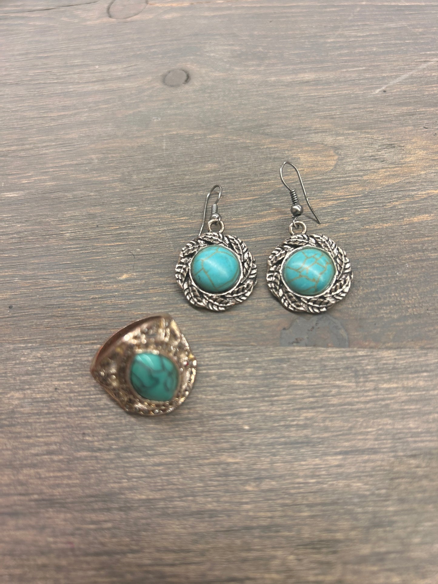 Faux Turquoise ring & earring set