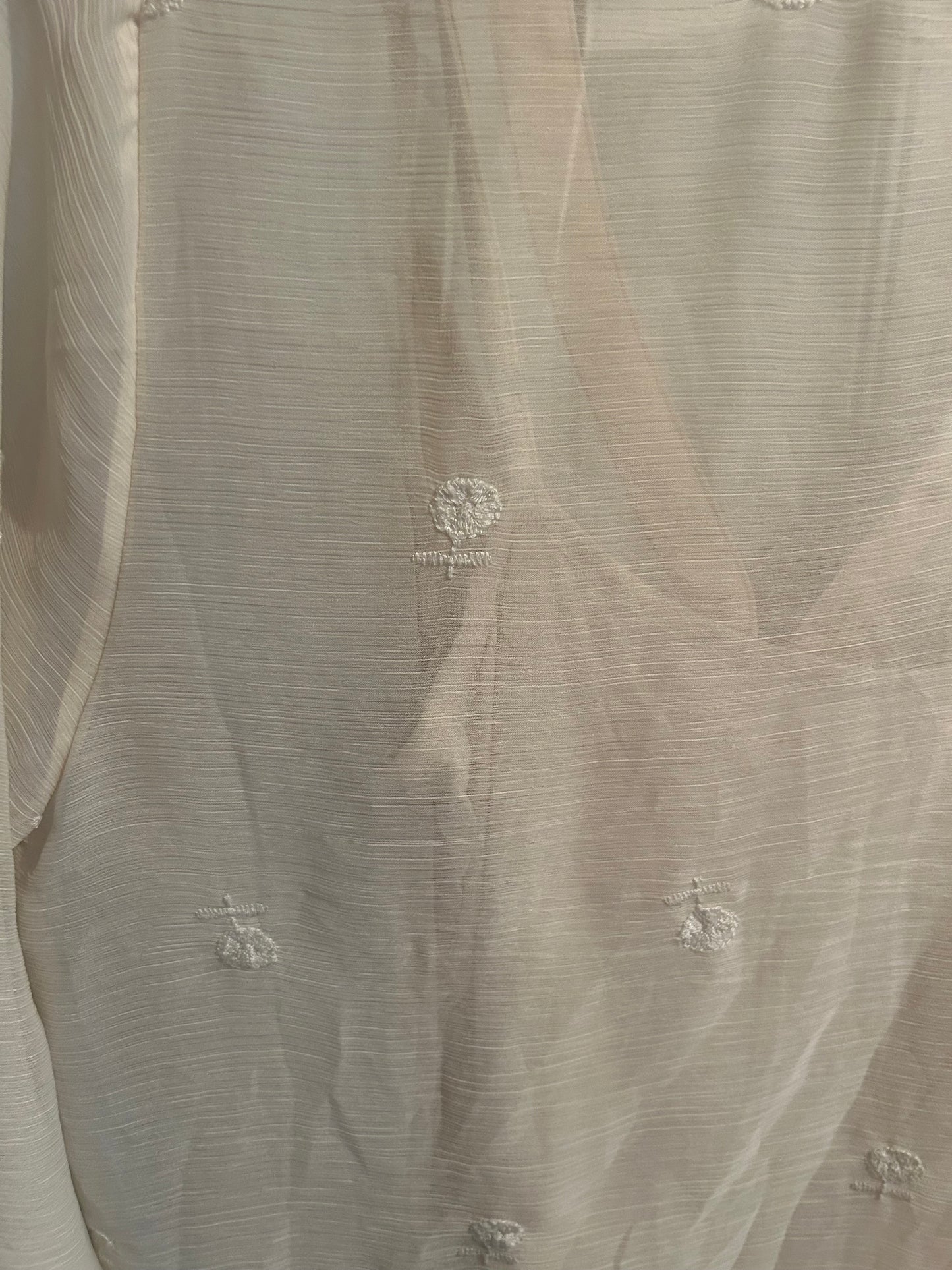 Soyaconcept medium white sheer floral blouse & tank set