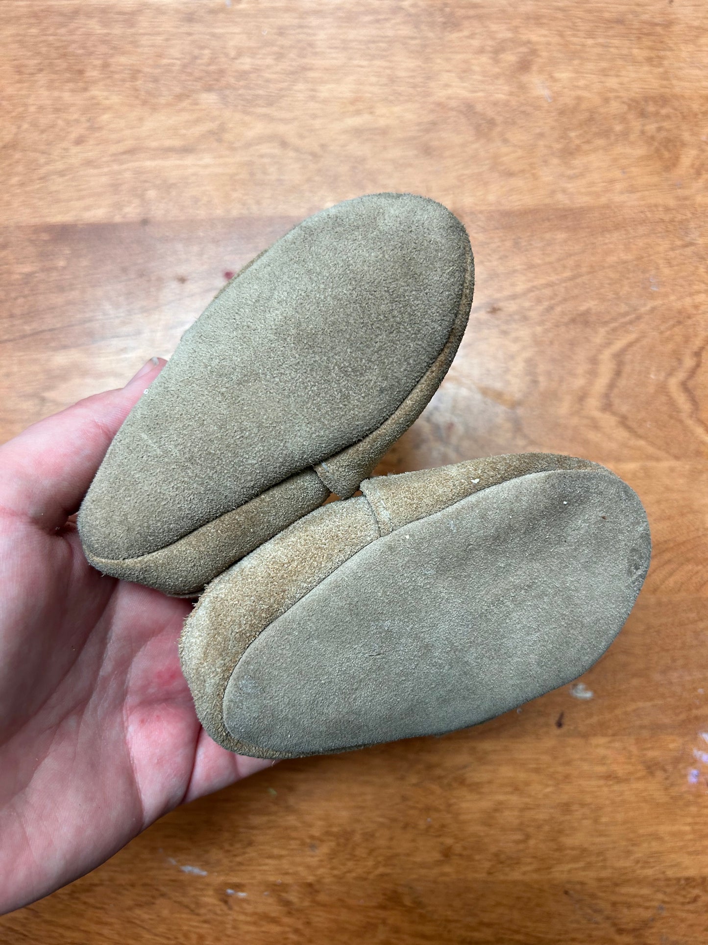 Robeez 0/6m moccasin booties