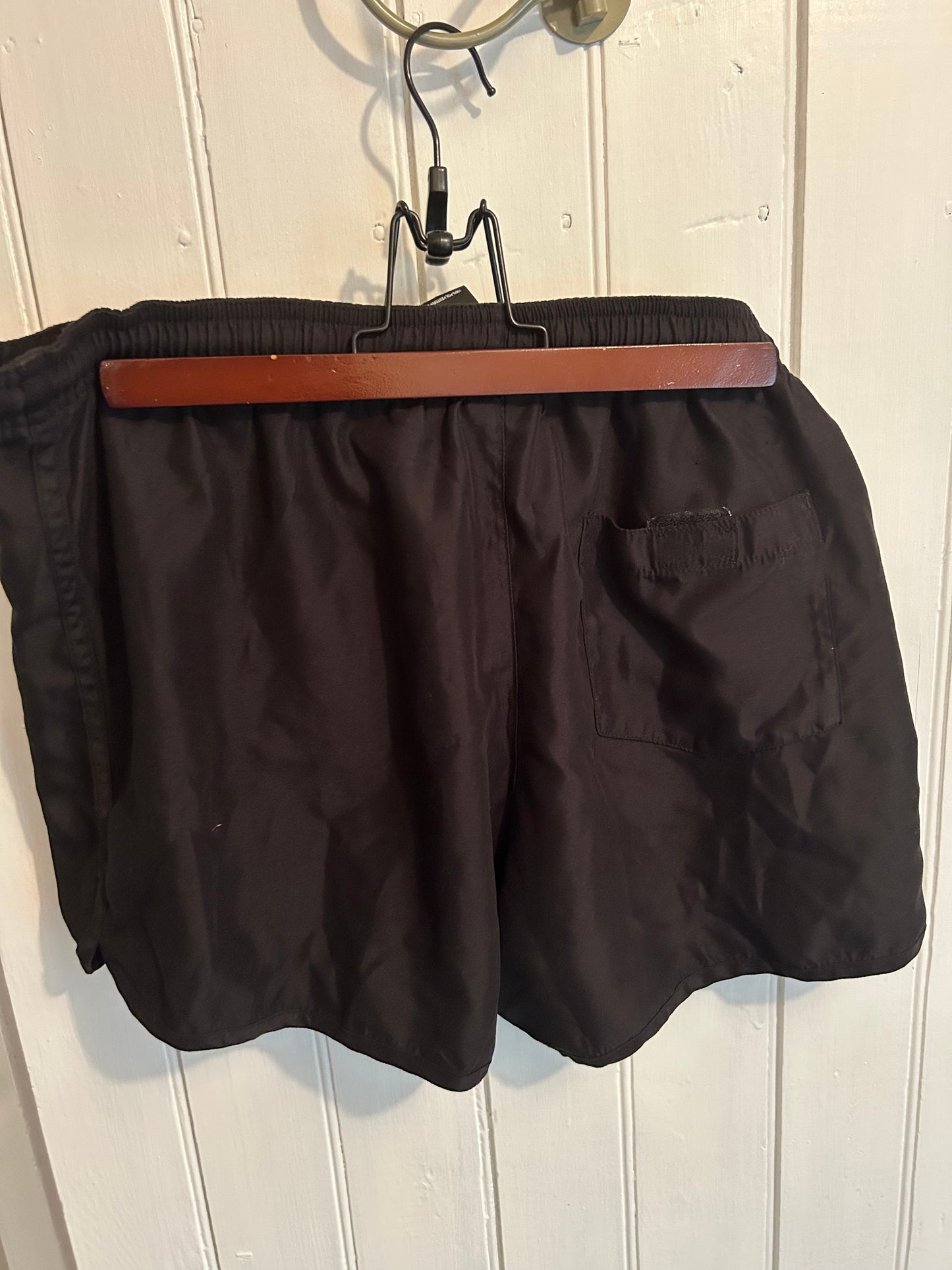 Catalina large black athletic shorts