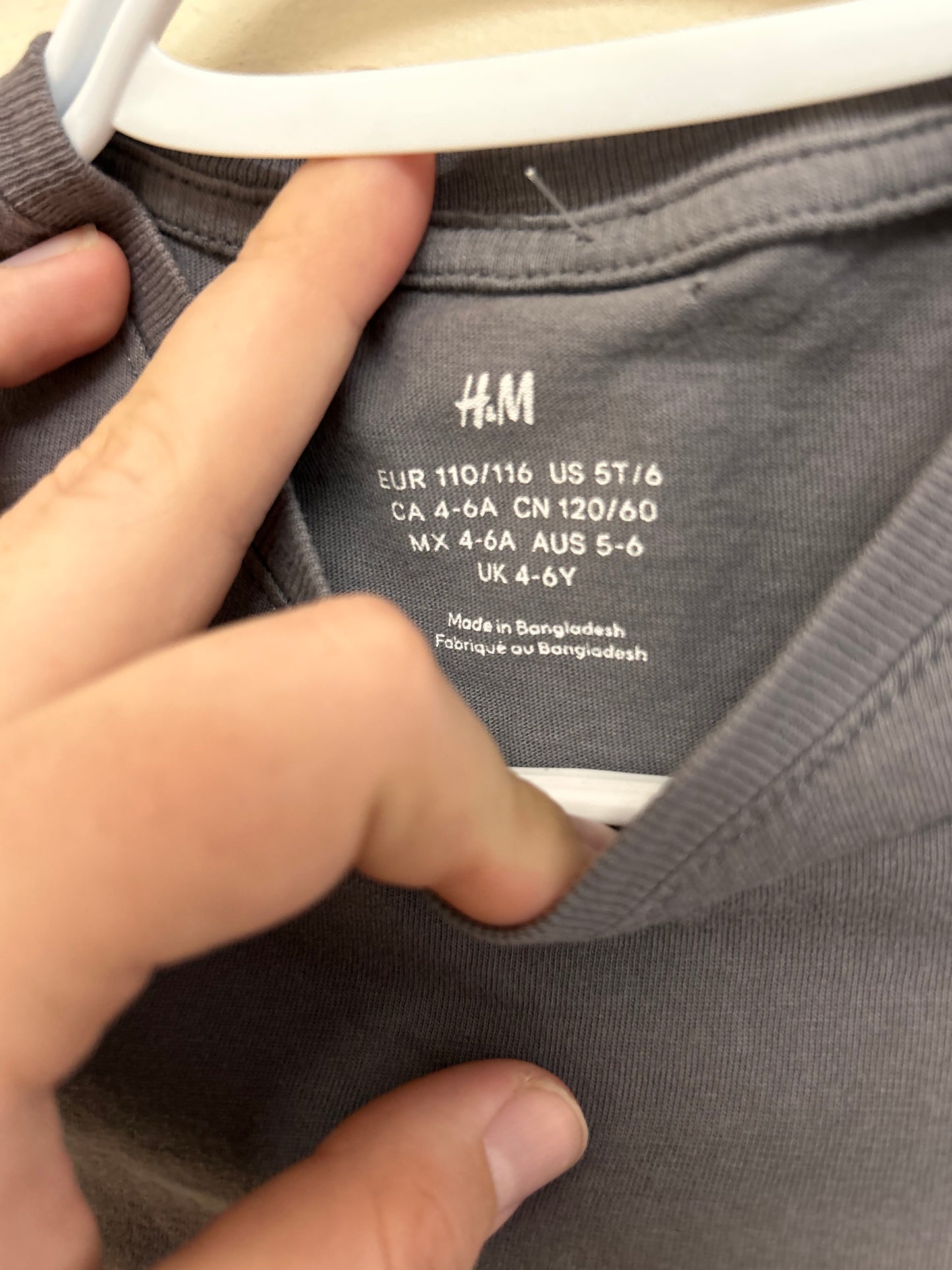 H&M 5/6 grey T-shirt