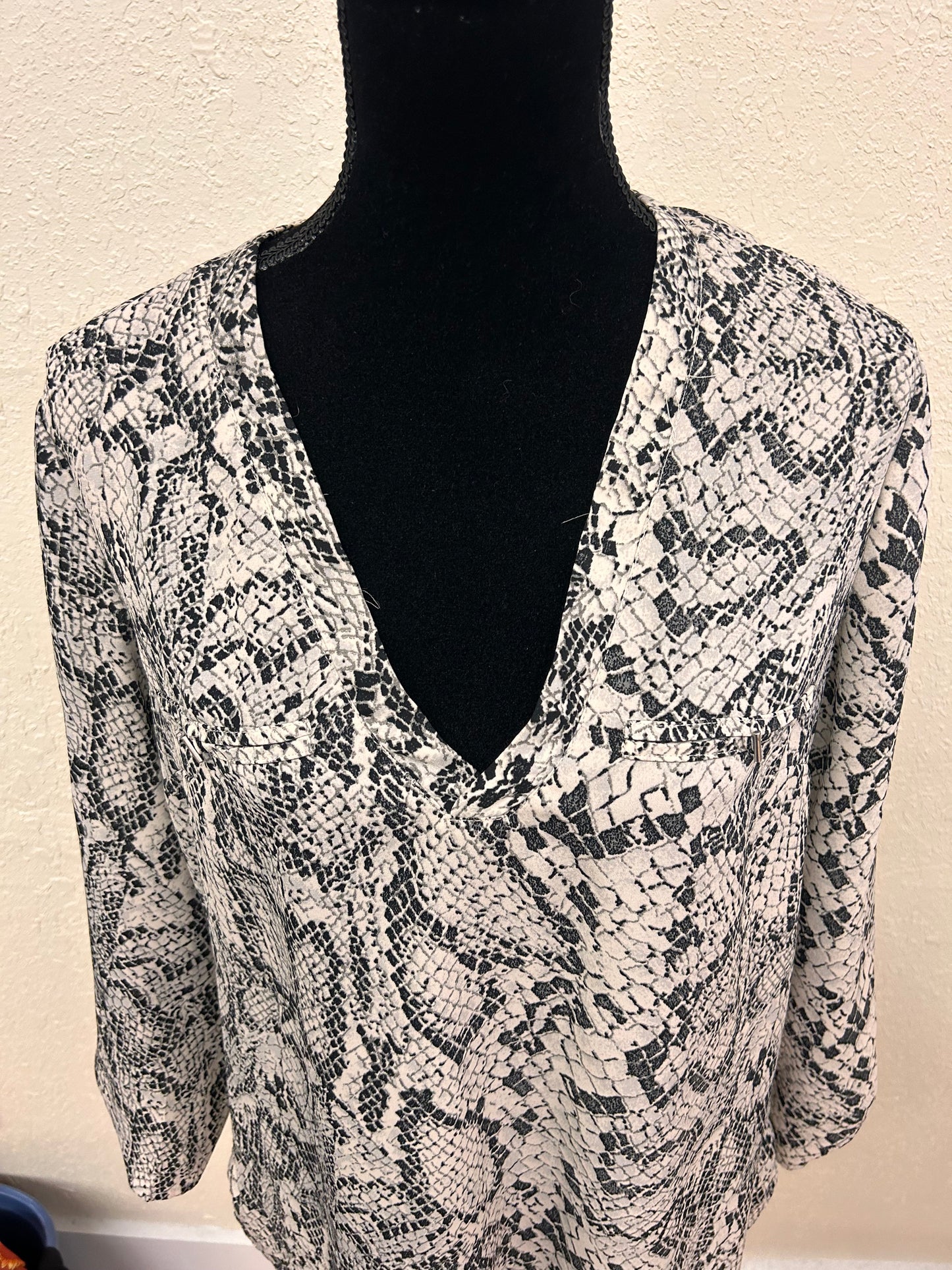 Dynamite large snakeprint blouse