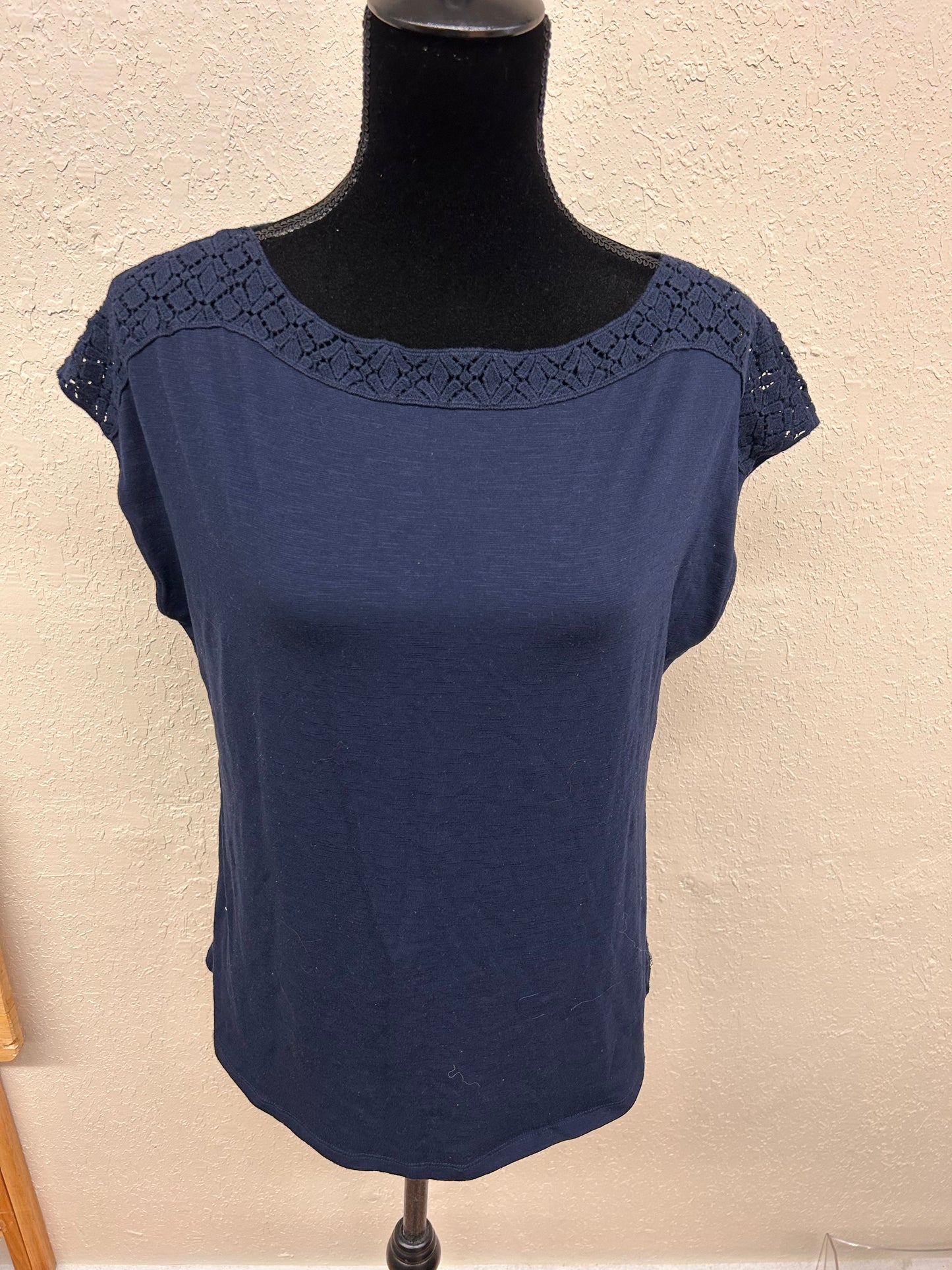 Rickis large navy blue lace shoulder top