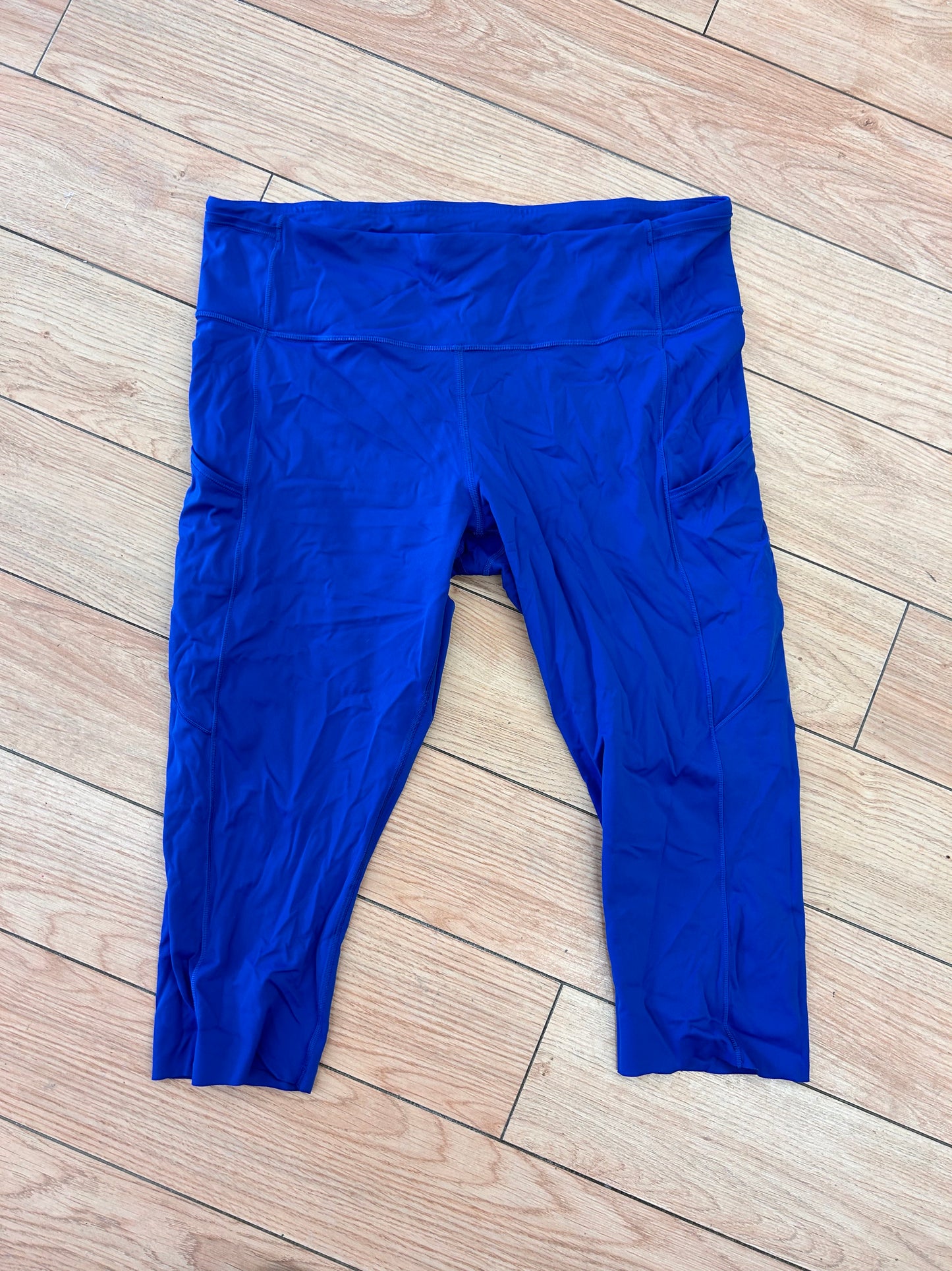 Lululemon 14 royal blue cropped align leggings