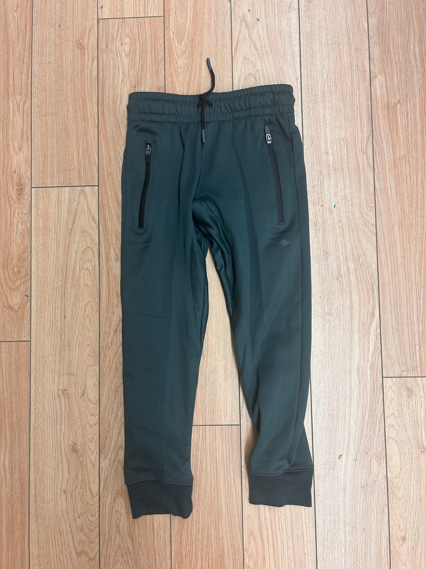 Athletic works 7/8 dark green joggers